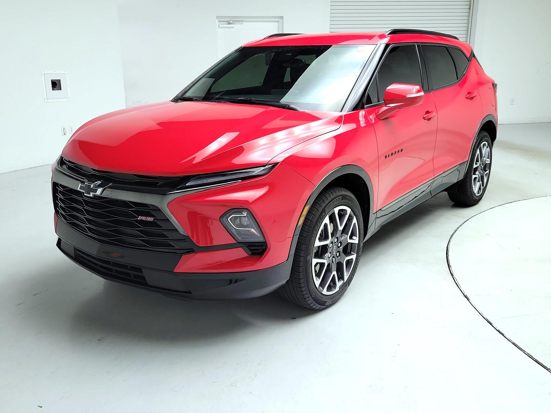 Thumbnail: 2023 Chevrolet Blazer - 3