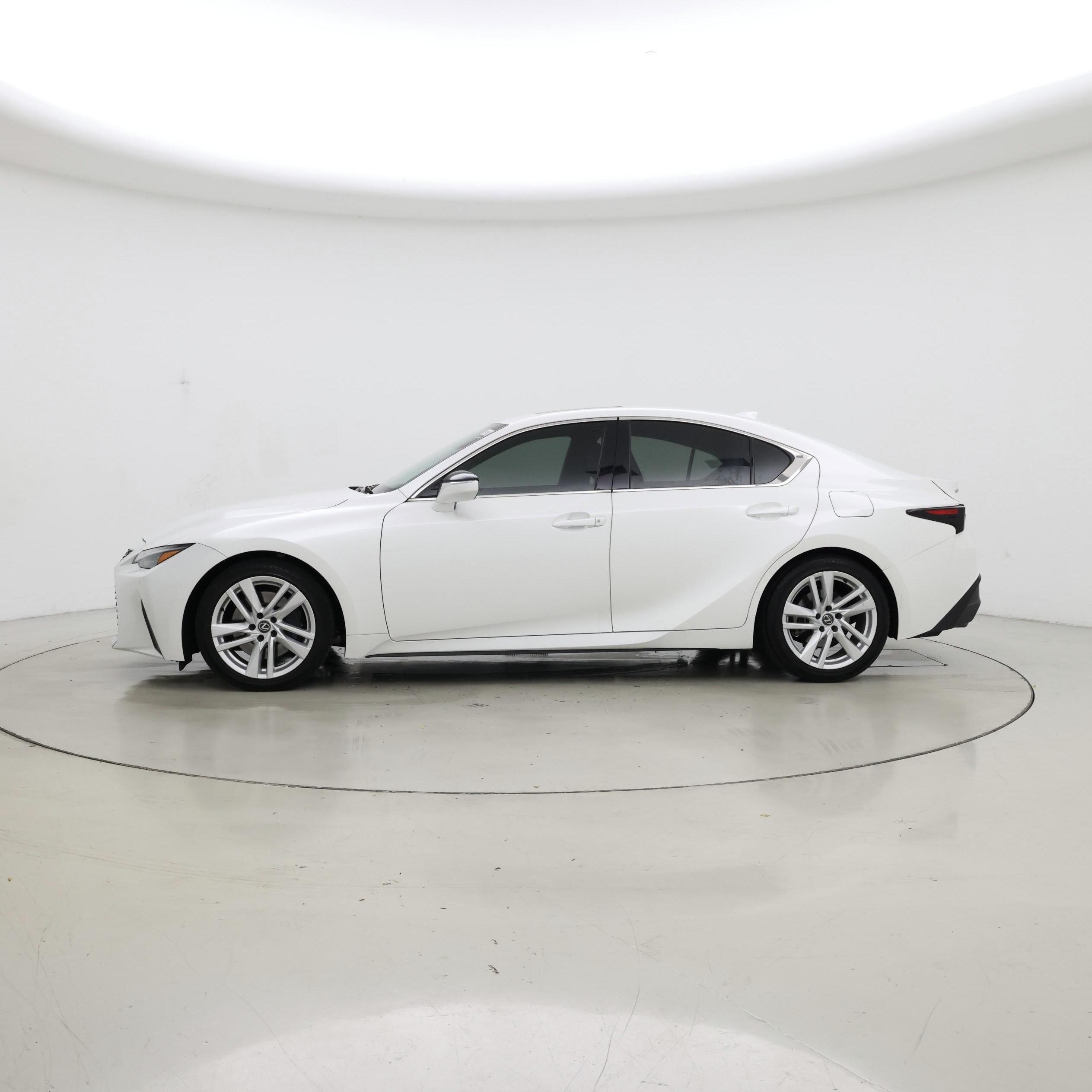 Thumbnail: 2023 Lexus IS - 3