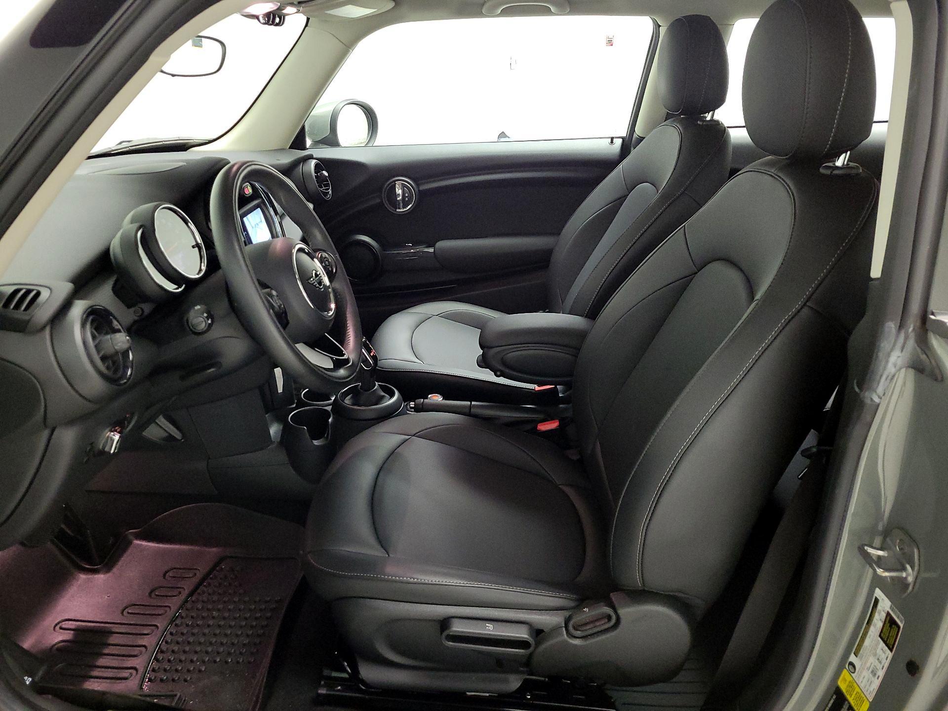 Thumbnail: 2020 MINI Cooper Hardtop - 11