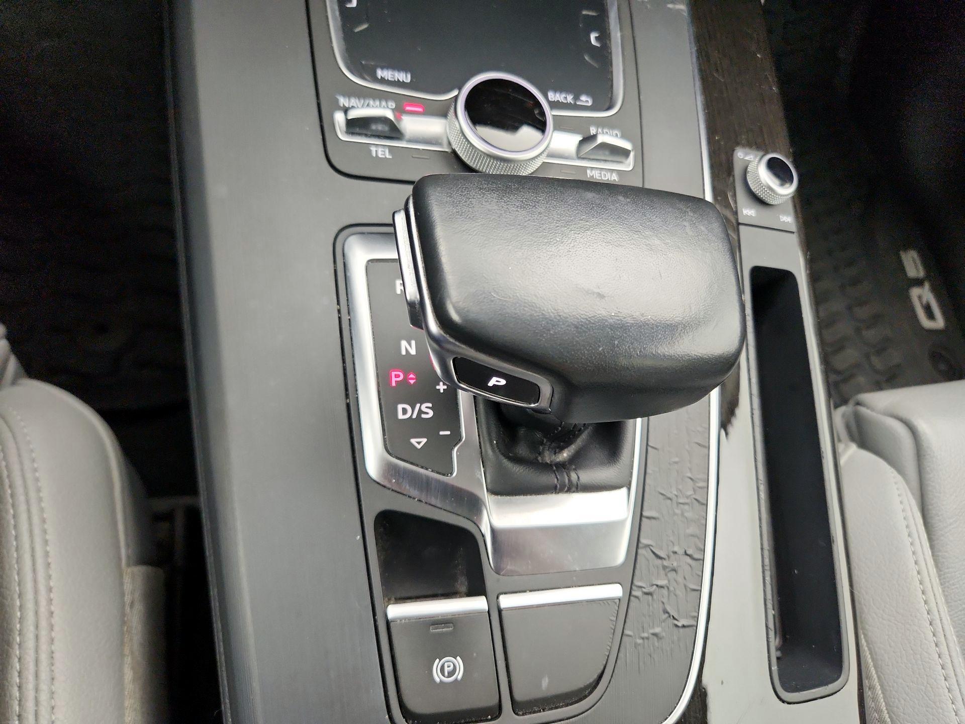 Thumbnail: 2018 Audi Q5 - 18