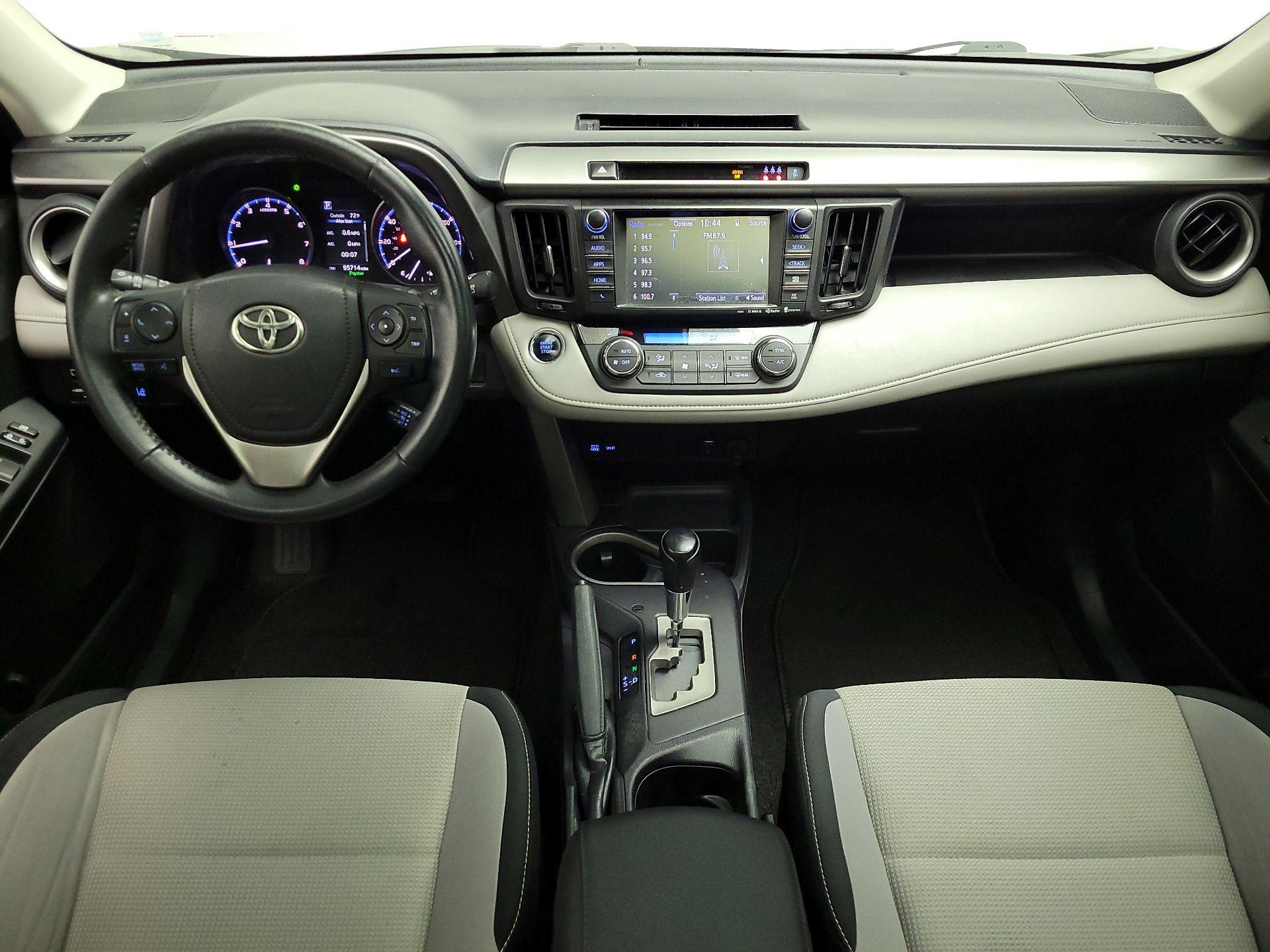 Thumbnail: 2017 Toyota RAV4 - 9