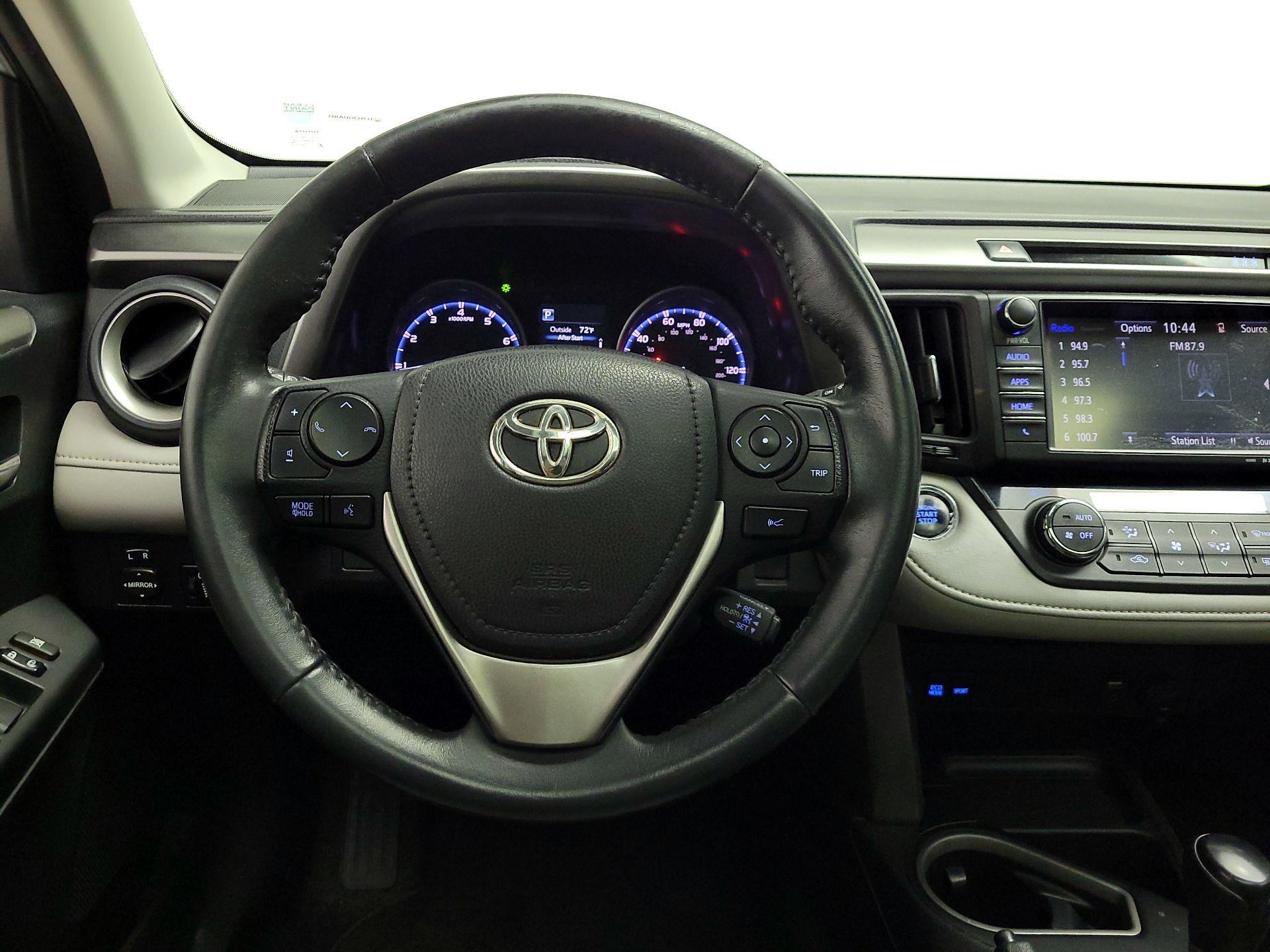 Thumbnail: 2017 Toyota RAV4 - 10