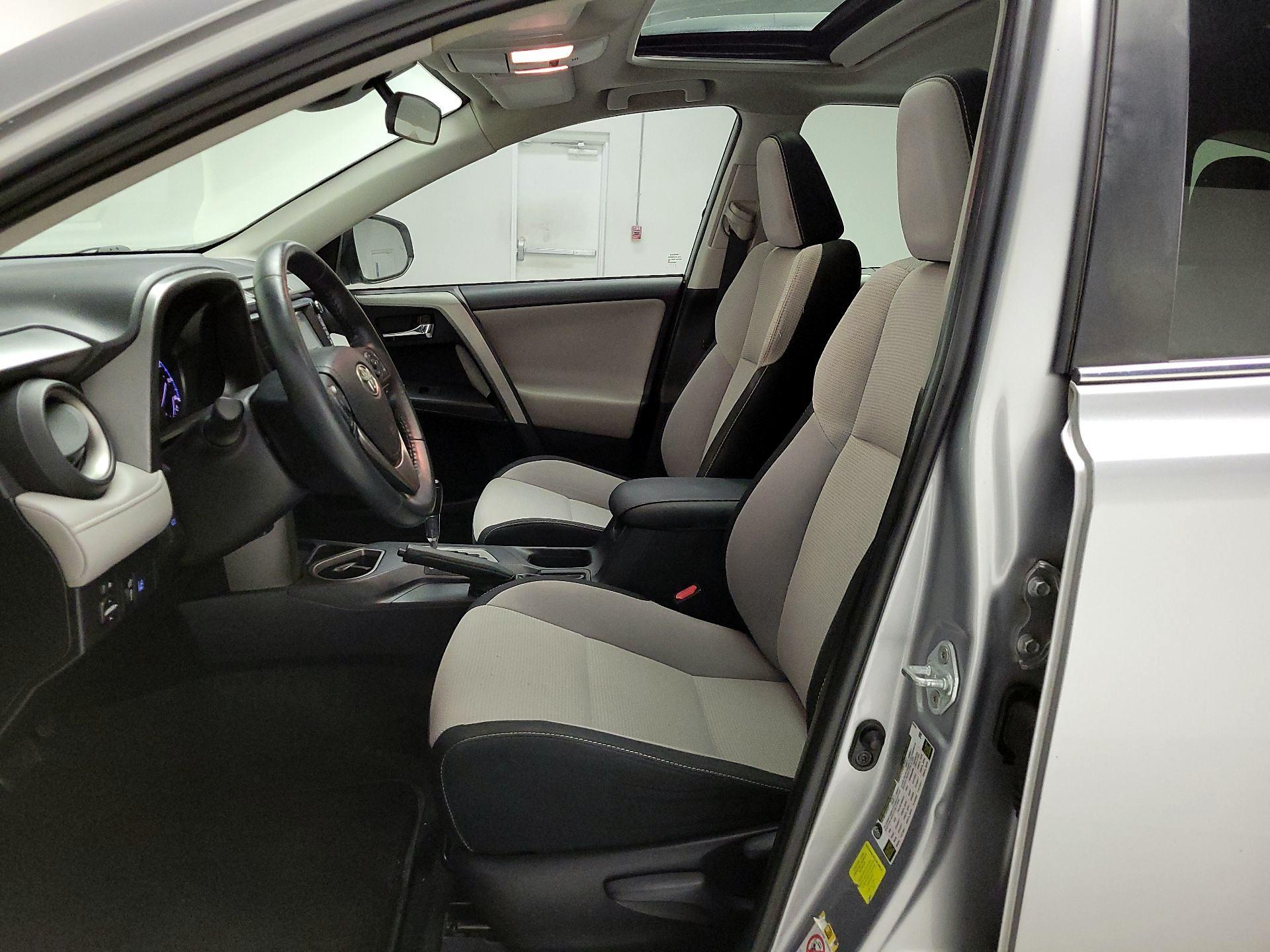 Thumbnail: 2017 Toyota RAV4 - 11