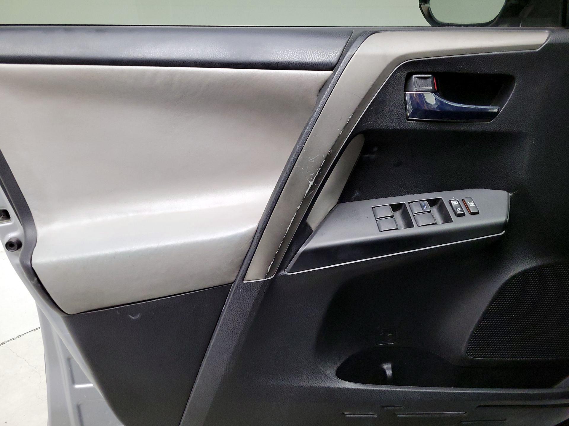 Thumbnail: 2017 Toyota RAV4 - 12