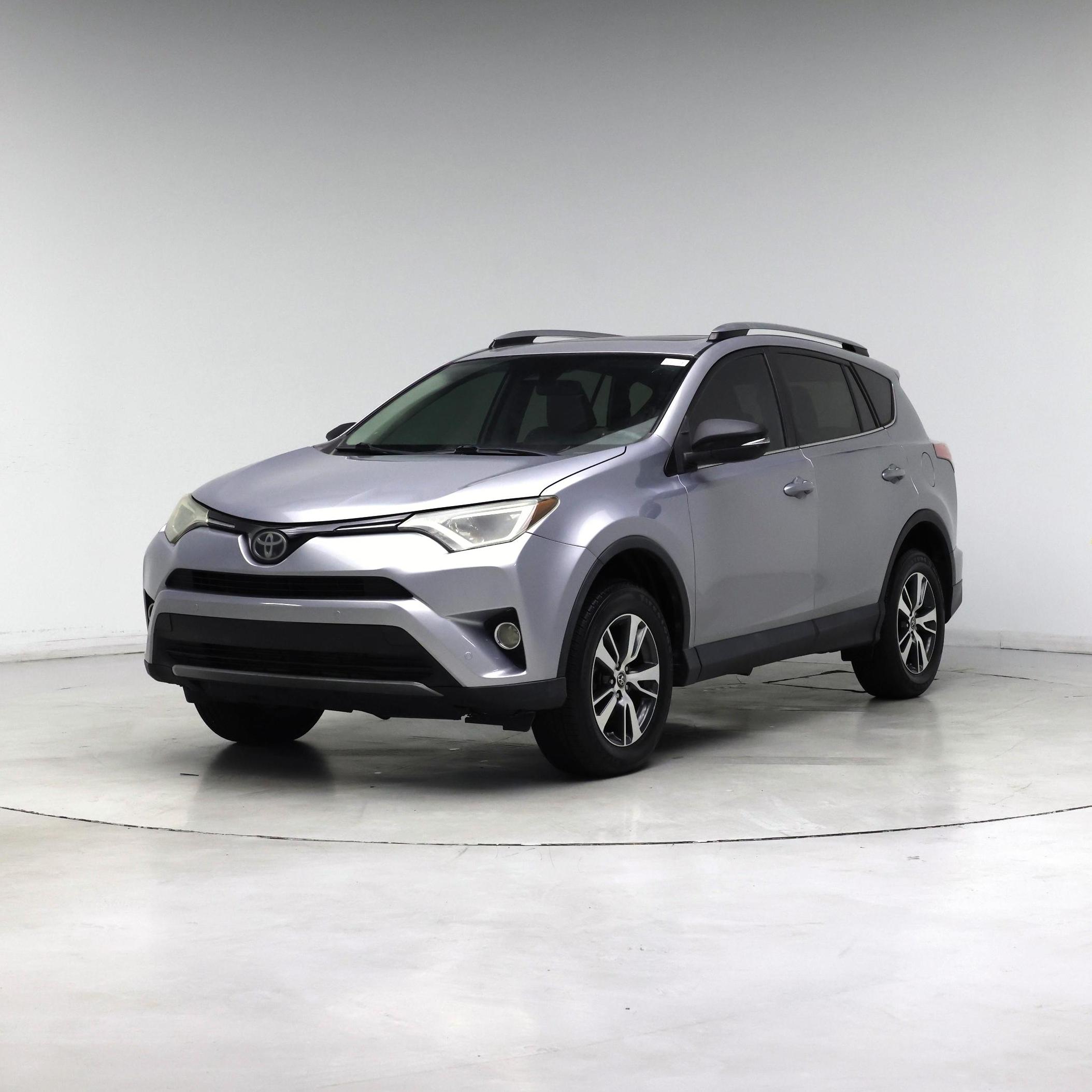 Thumbnail: 2017 Toyota RAV4 - 4