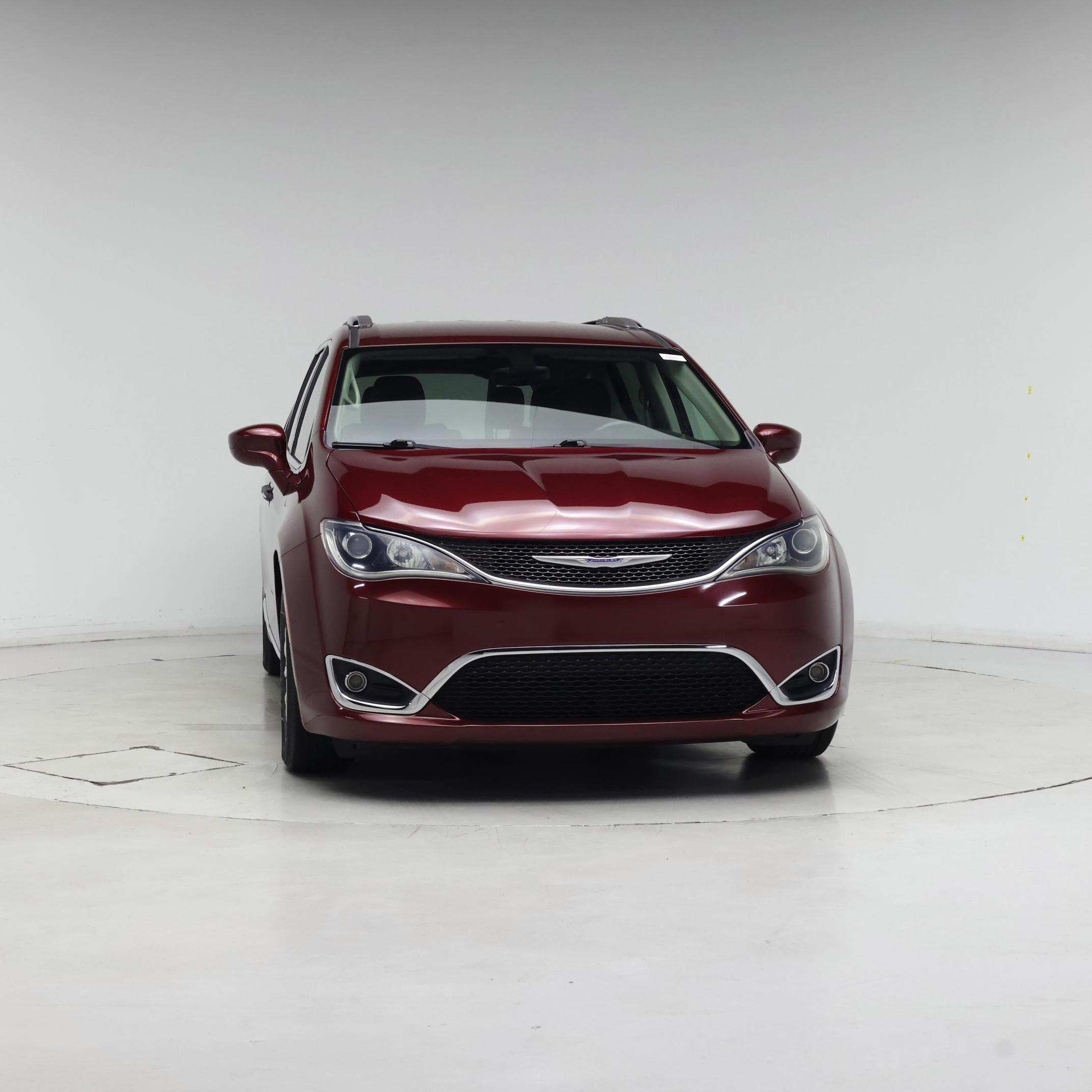 Thumbnail: 2018 Chrysler Pacifica - 5