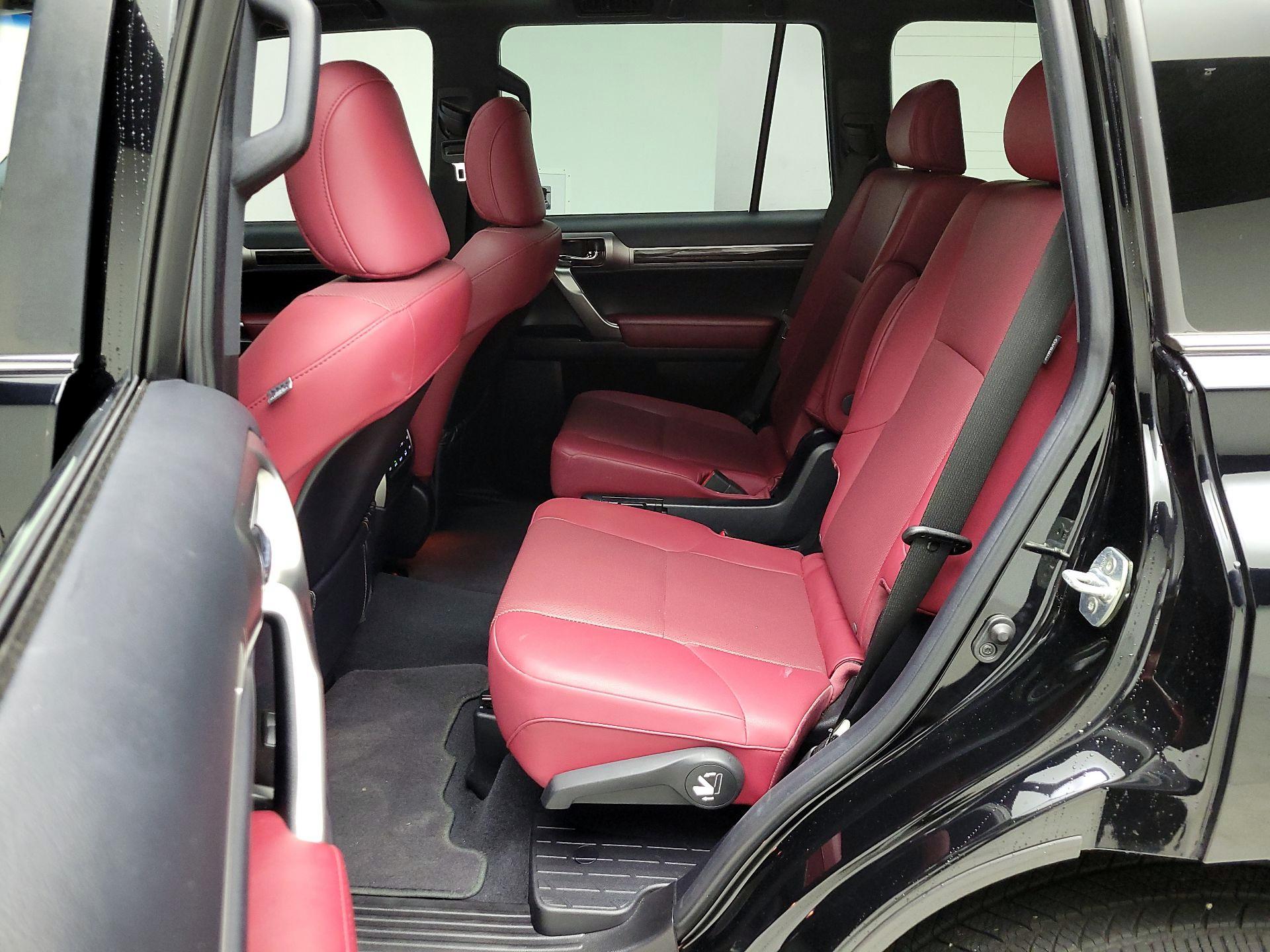 Thumbnail: 2023 Lexus GX - 18