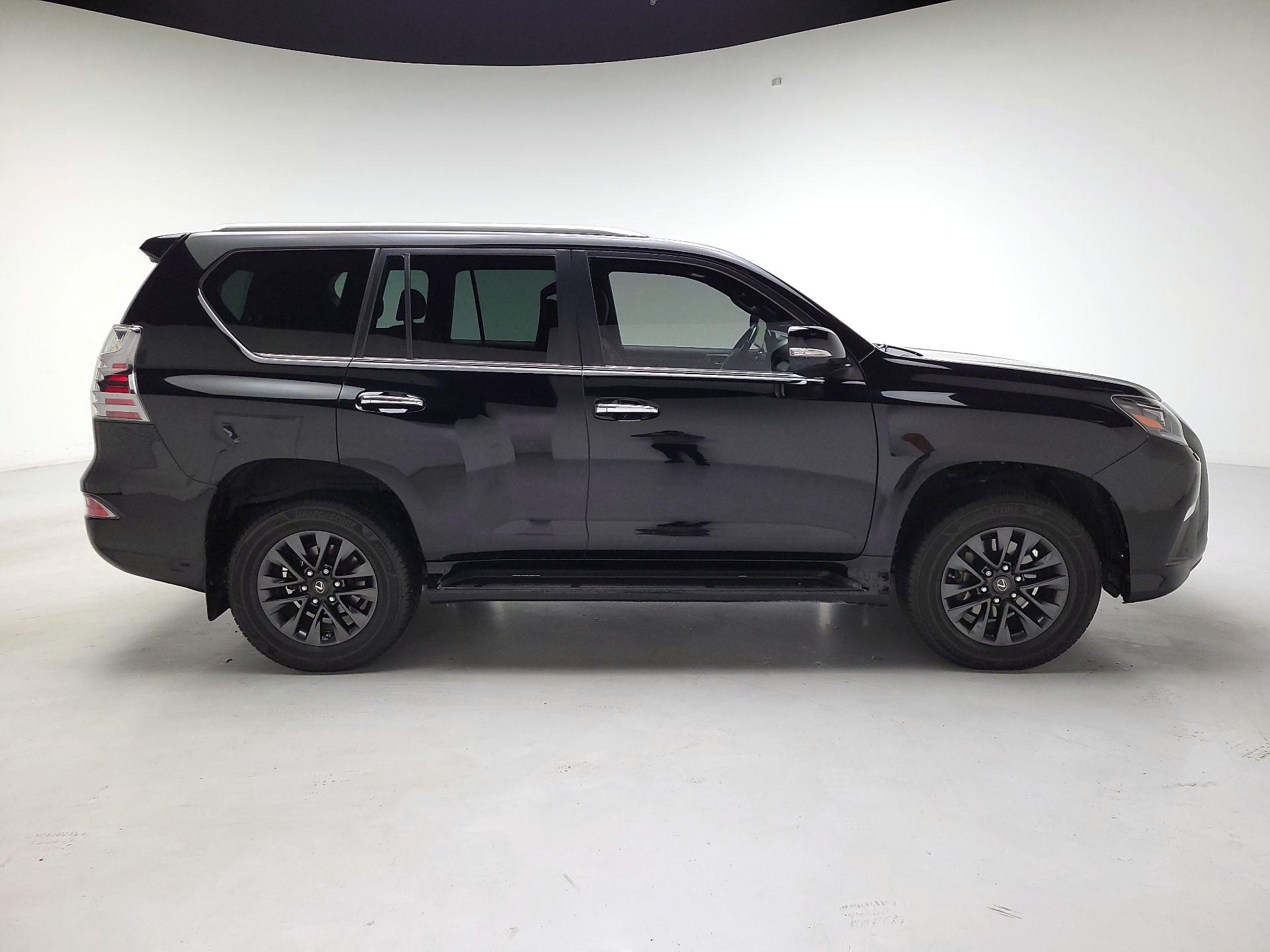 Thumbnail: 2023 Lexus GX - 4