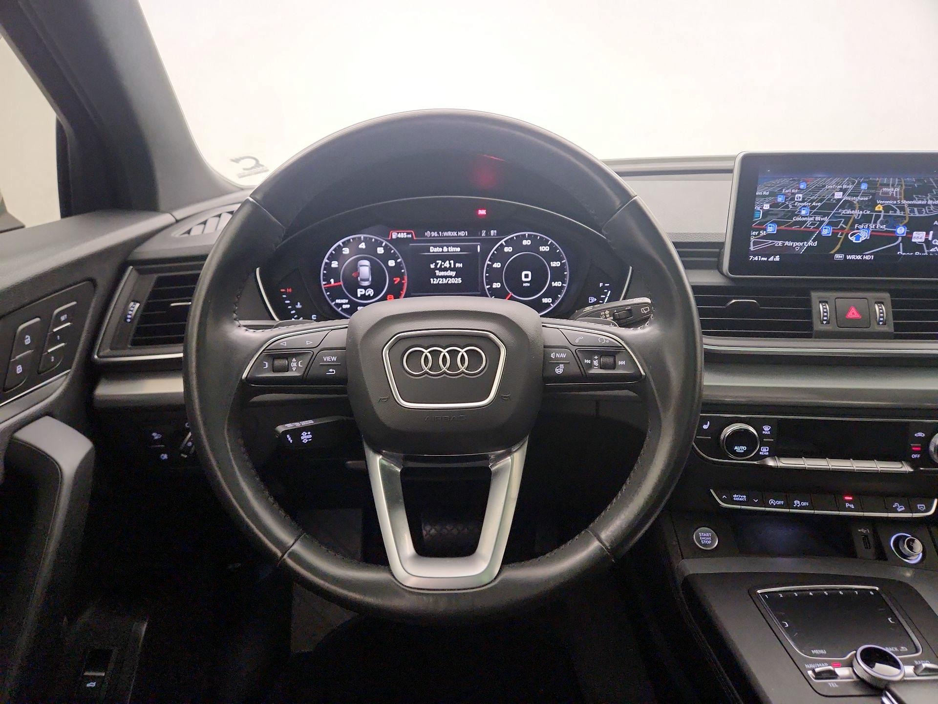 Thumbnail: 2020 Audi Q5 - 10
