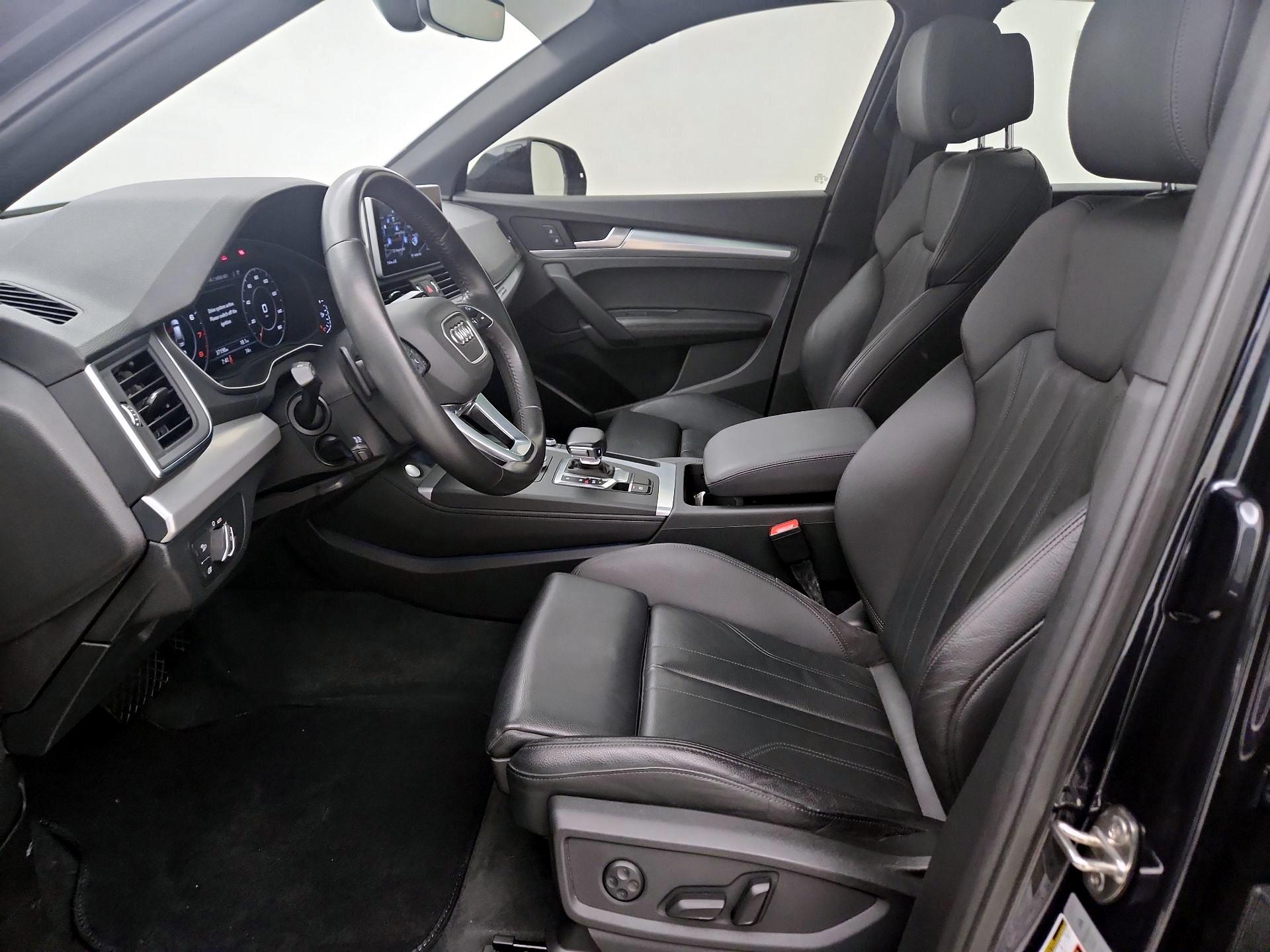 Thumbnail: 2020 Audi Q5 - 11