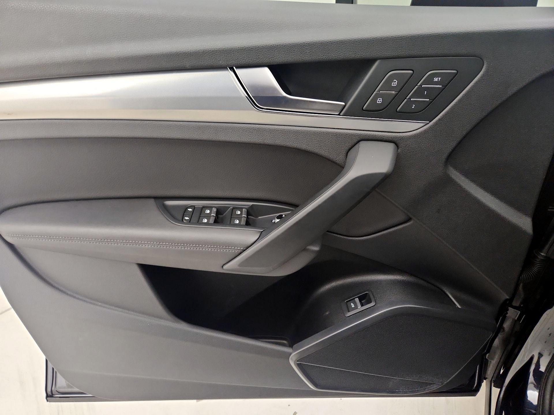 Thumbnail: 2020 Audi Q5 - 12