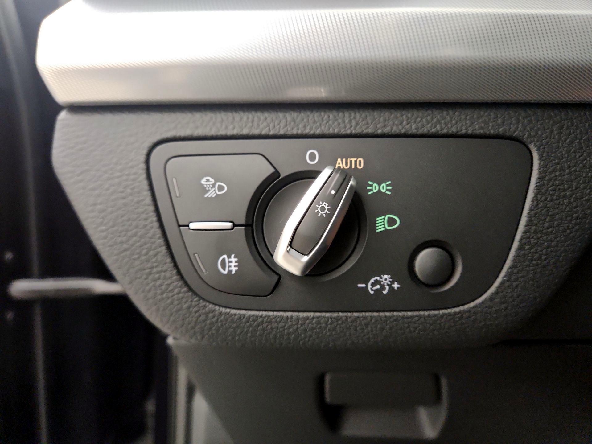 Thumbnail: 2020 Audi Q5 - 13