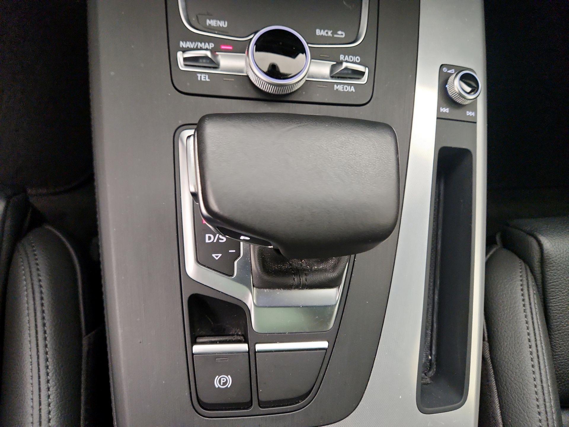 Thumbnail: 2020 Audi Q5 - 18