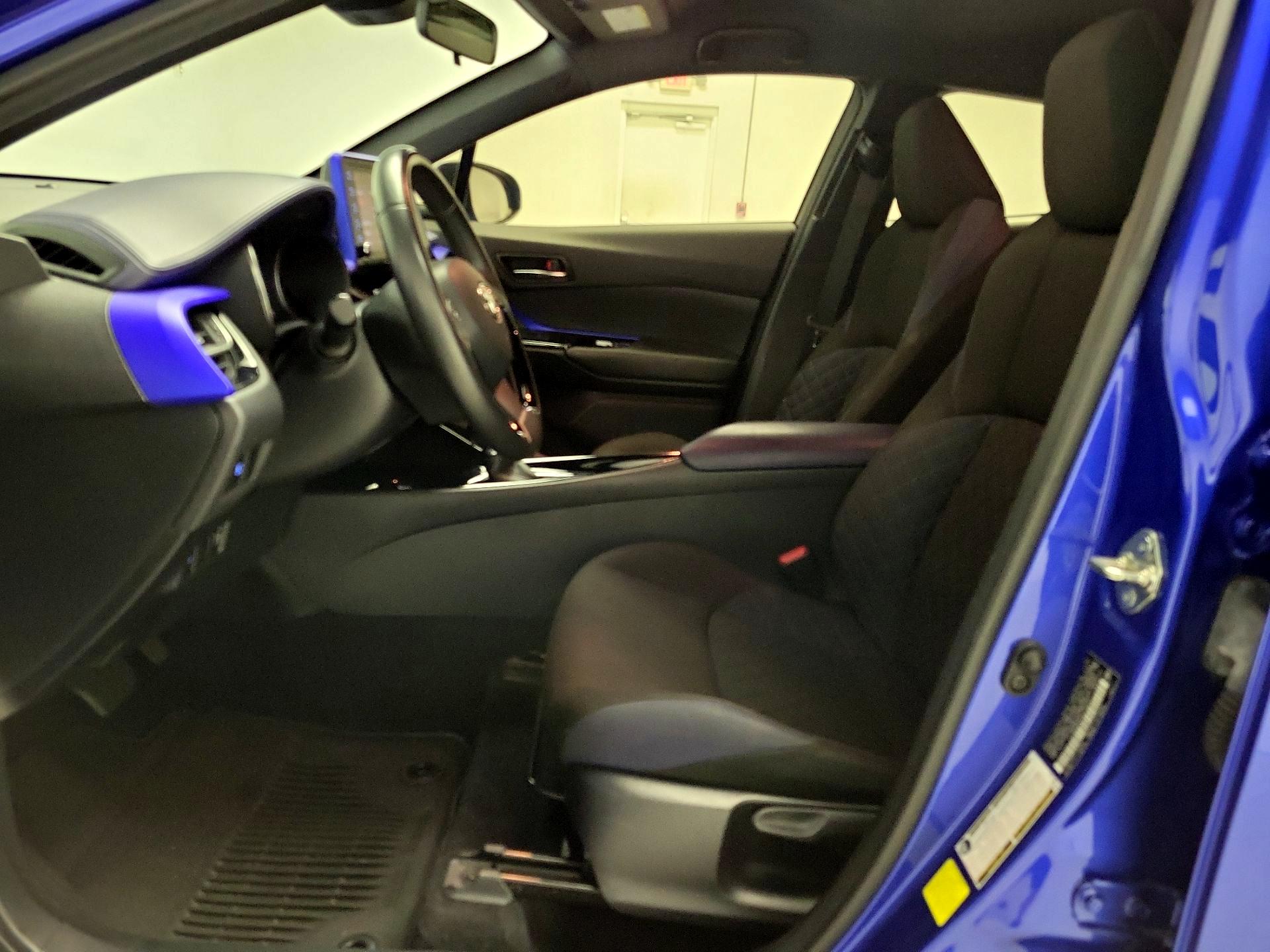 Thumbnail: 2021 Toyota C-HR - 11