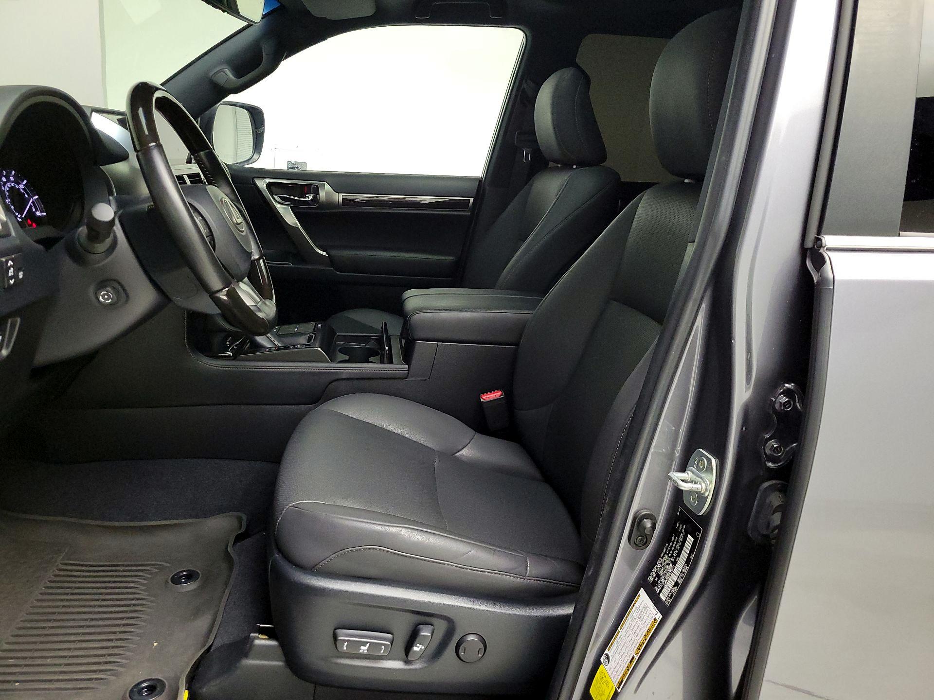 Thumbnail: 2022 Lexus GX - 9