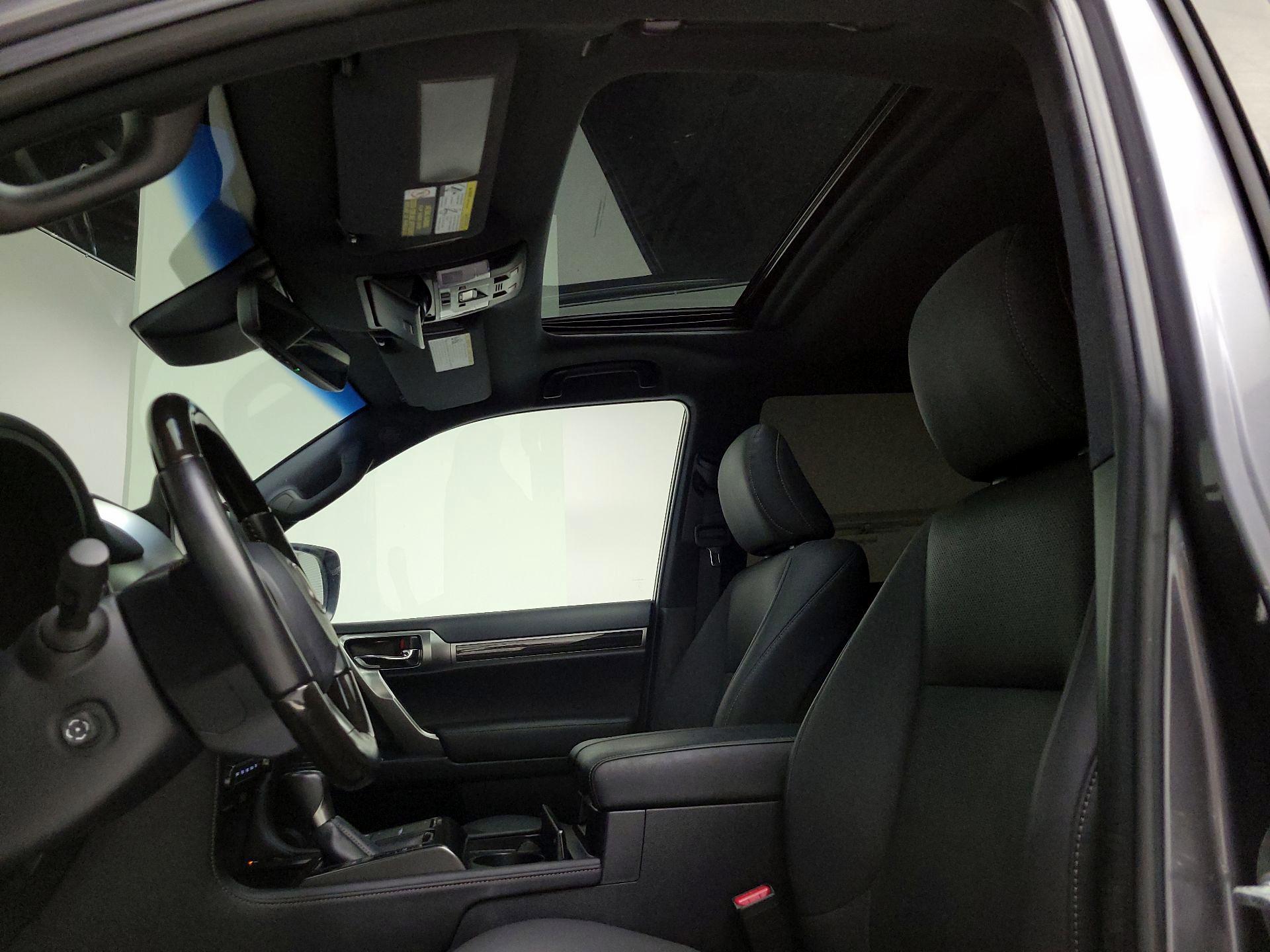 Thumbnail: 2022 Lexus GX - 18