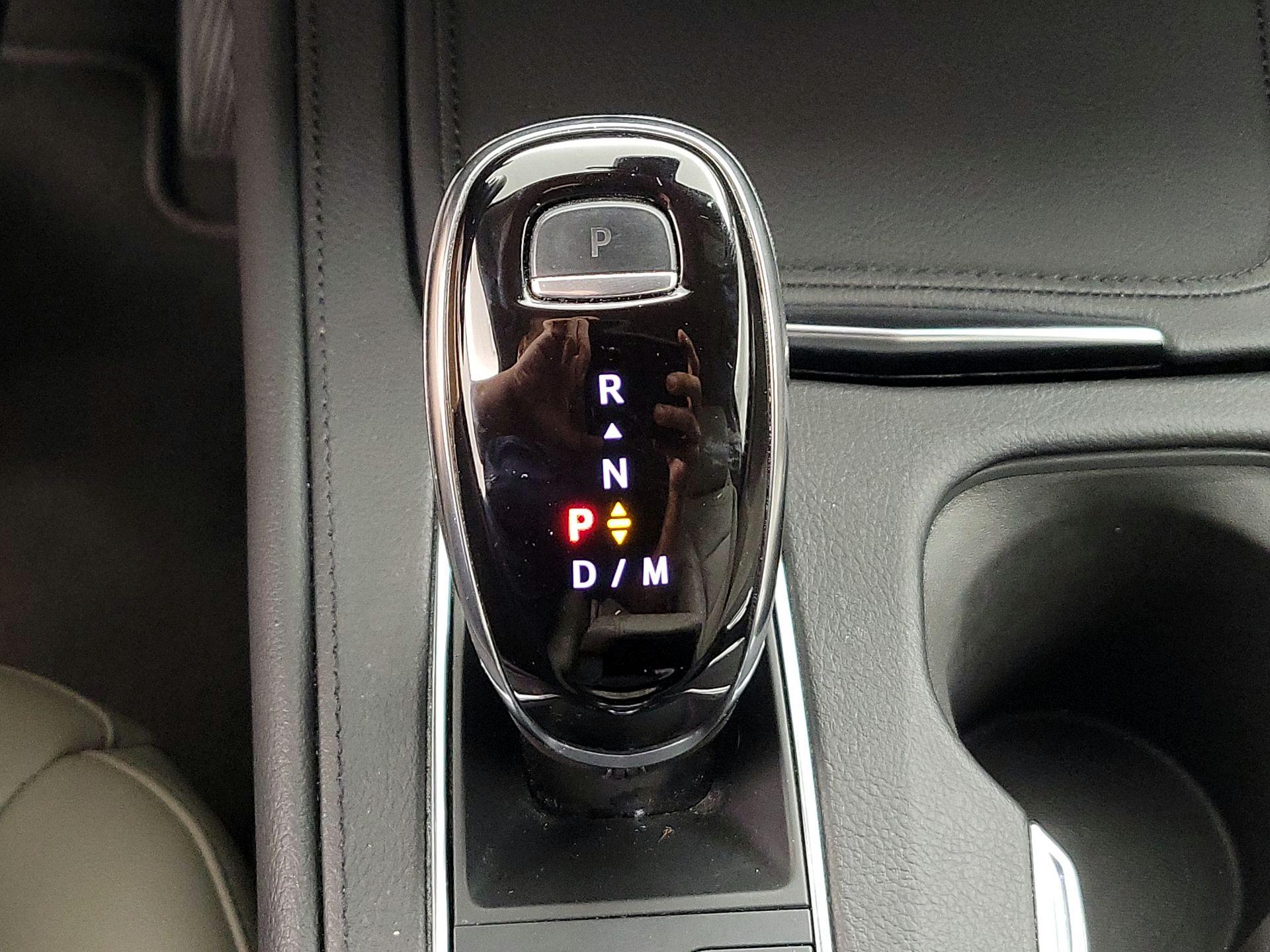 Thumbnail: 2023 Cadillac XT4 - 17