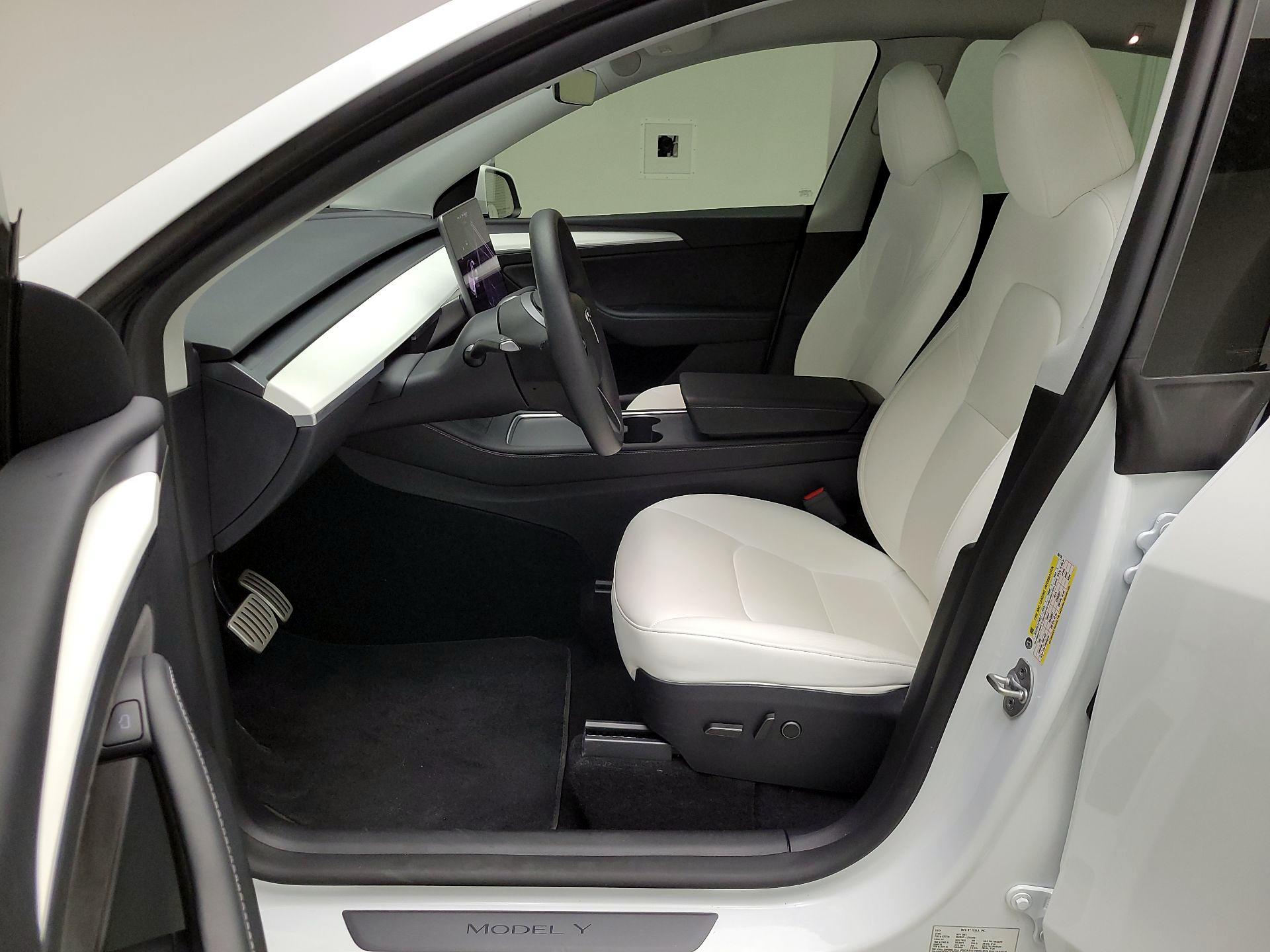 Thumbnail: 2024 Tesla Model Y - 9