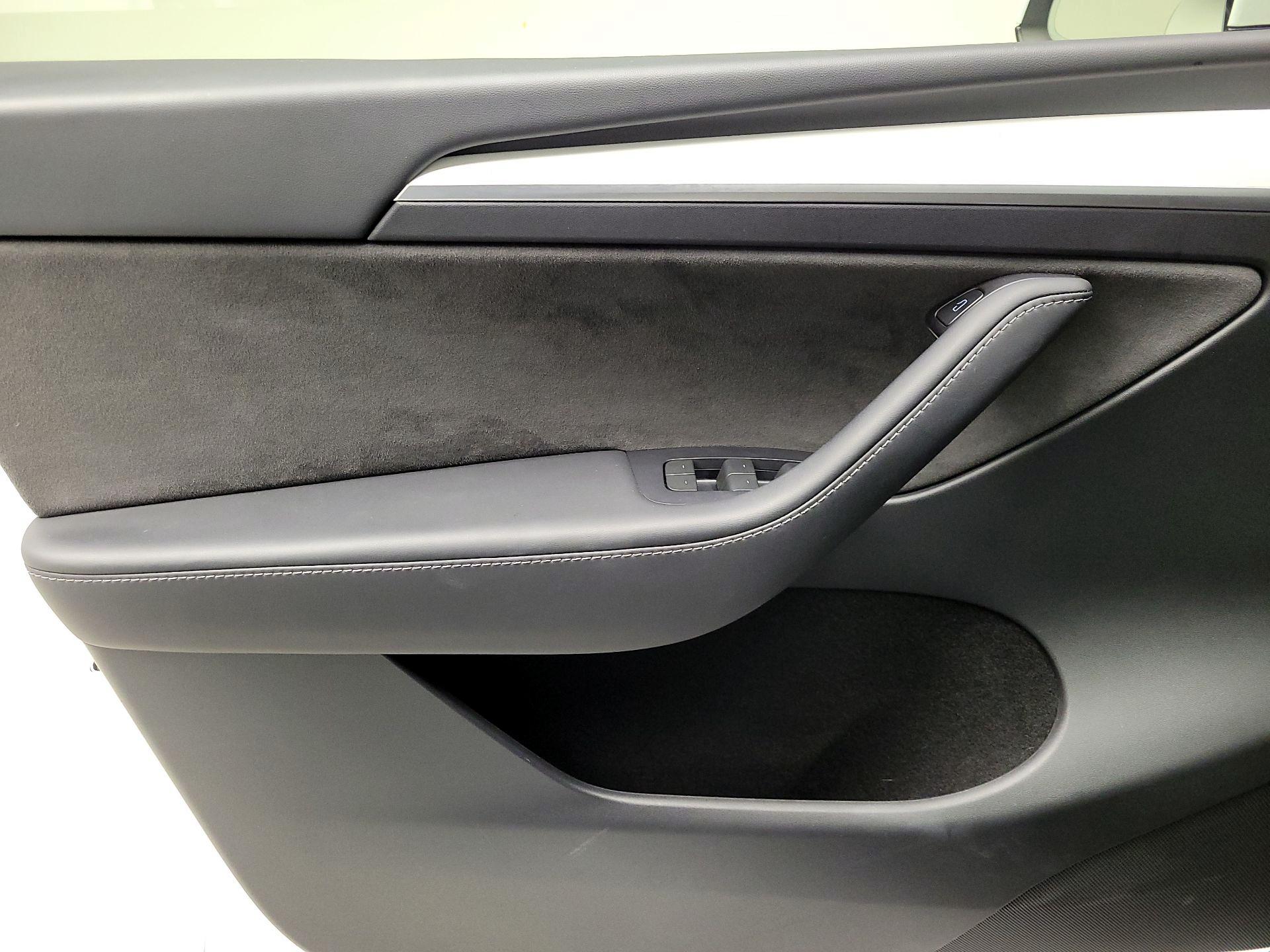 Thumbnail: 2024 Tesla Model Y - 10