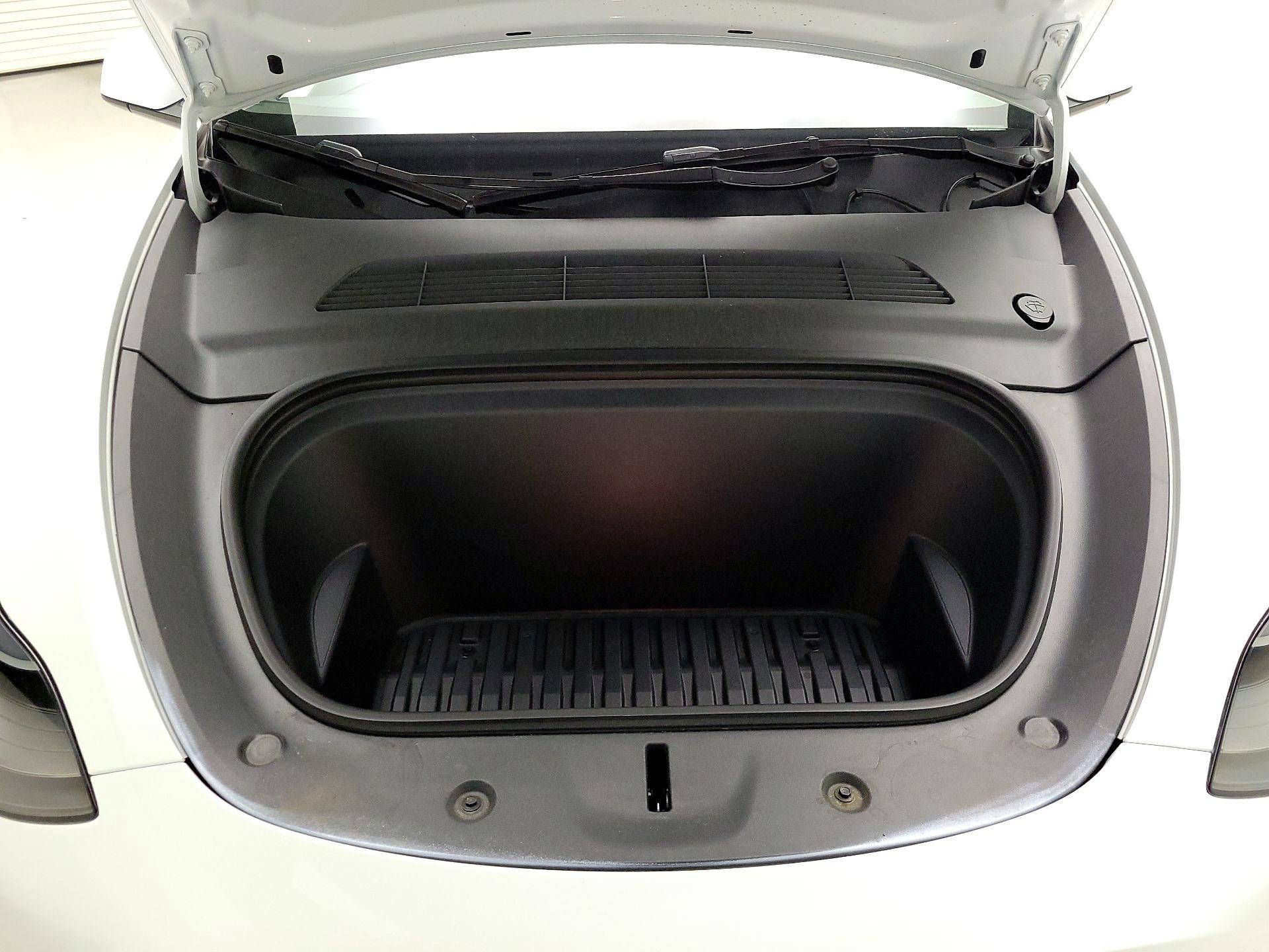 Thumbnail: 2024 Tesla Model Y - 18