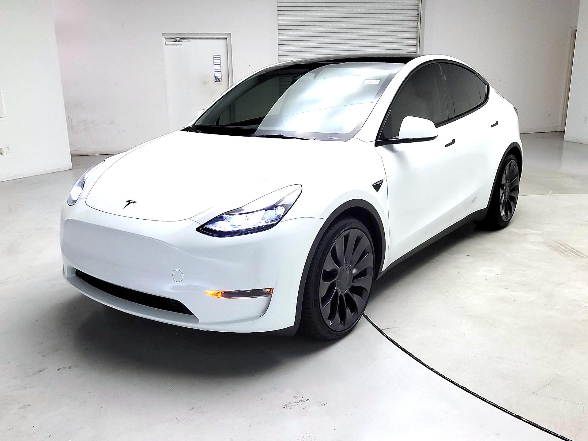 Thumbnail: 2024 Tesla Model Y - 3