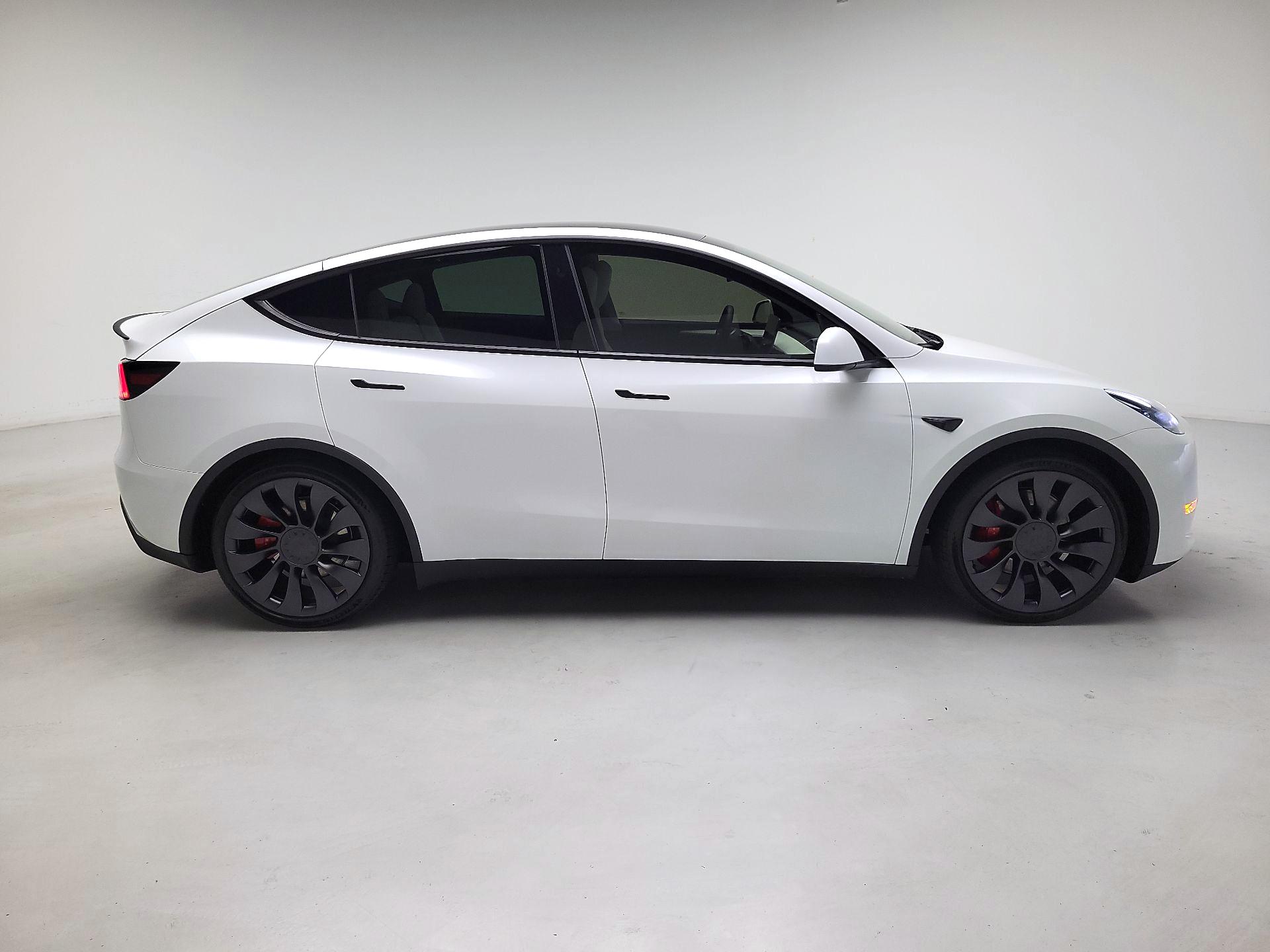 Thumbnail: 2024 Tesla Model Y - 4