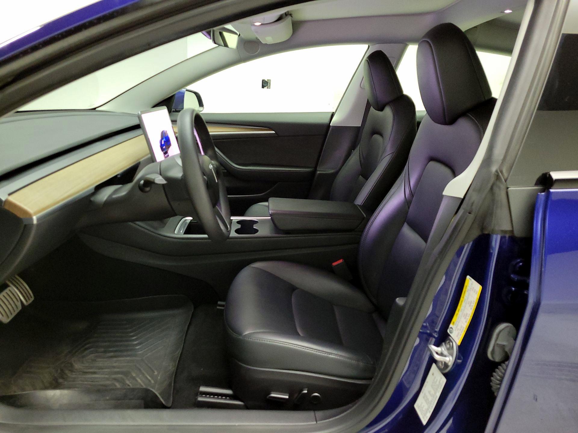 Thumbnail: 2023 Tesla Model 3 - 9