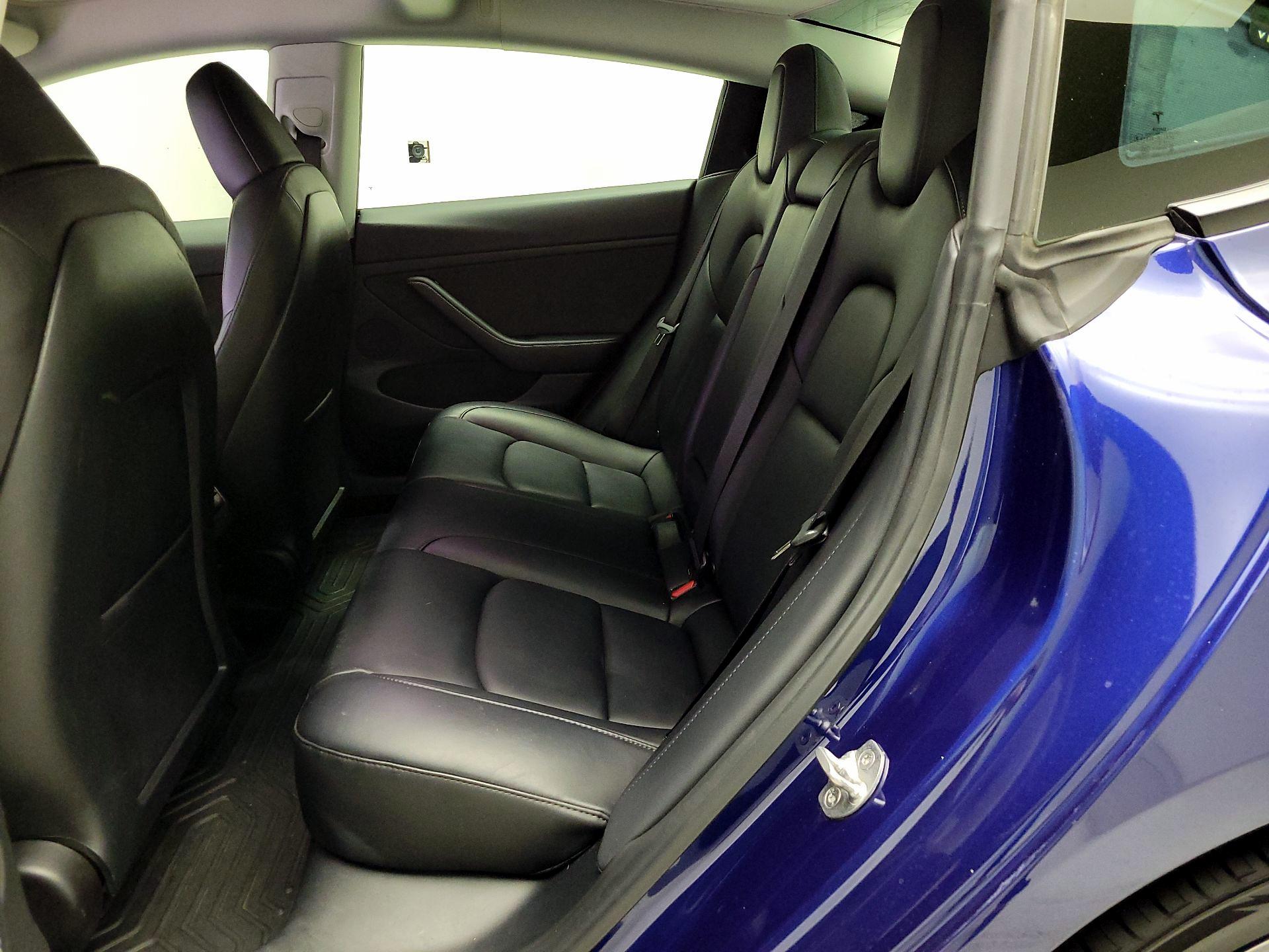 Thumbnail: 2023 Tesla Model 3 - 17