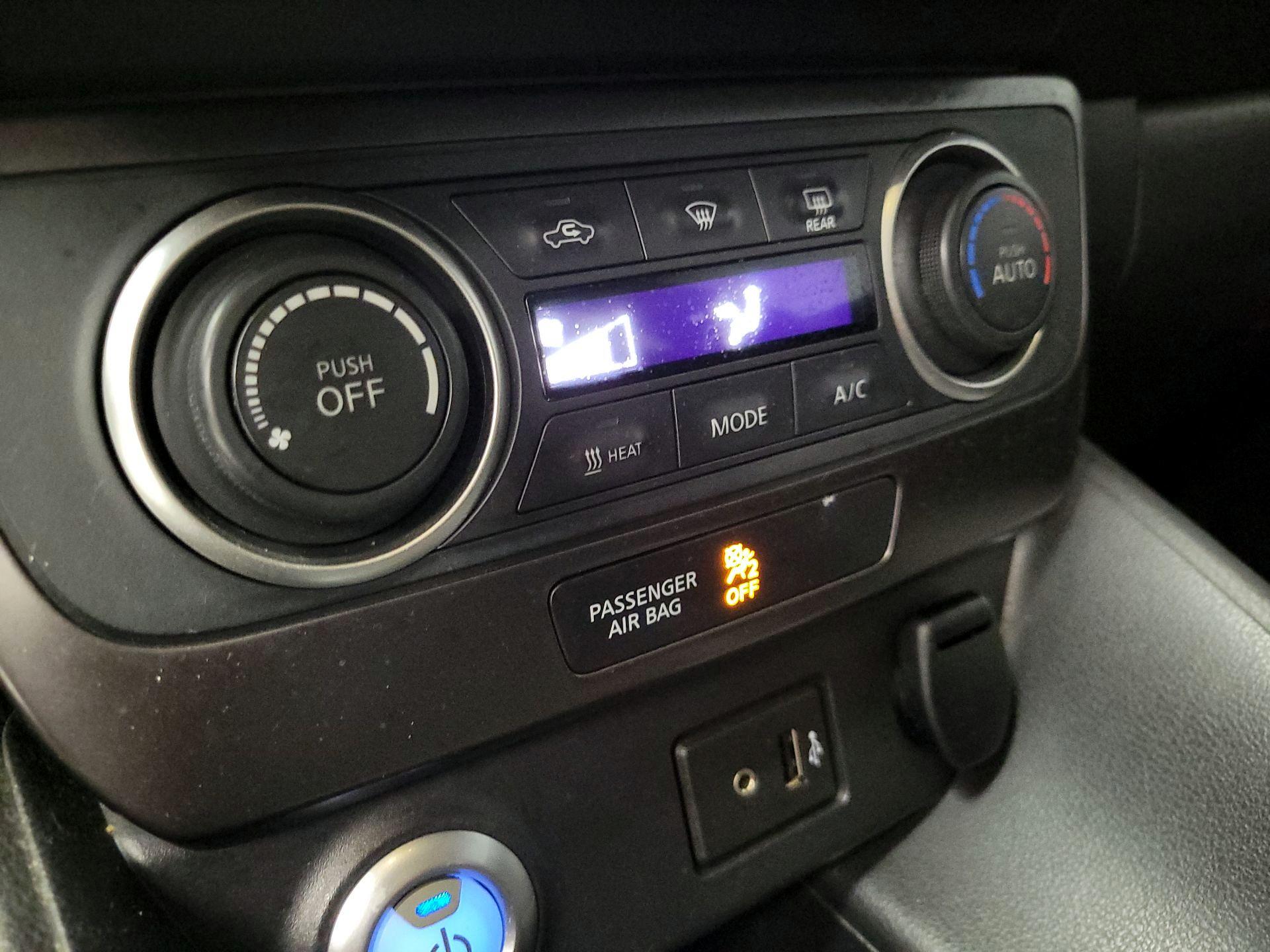 Thumbnail: 2019 Nissan Leaf - 14