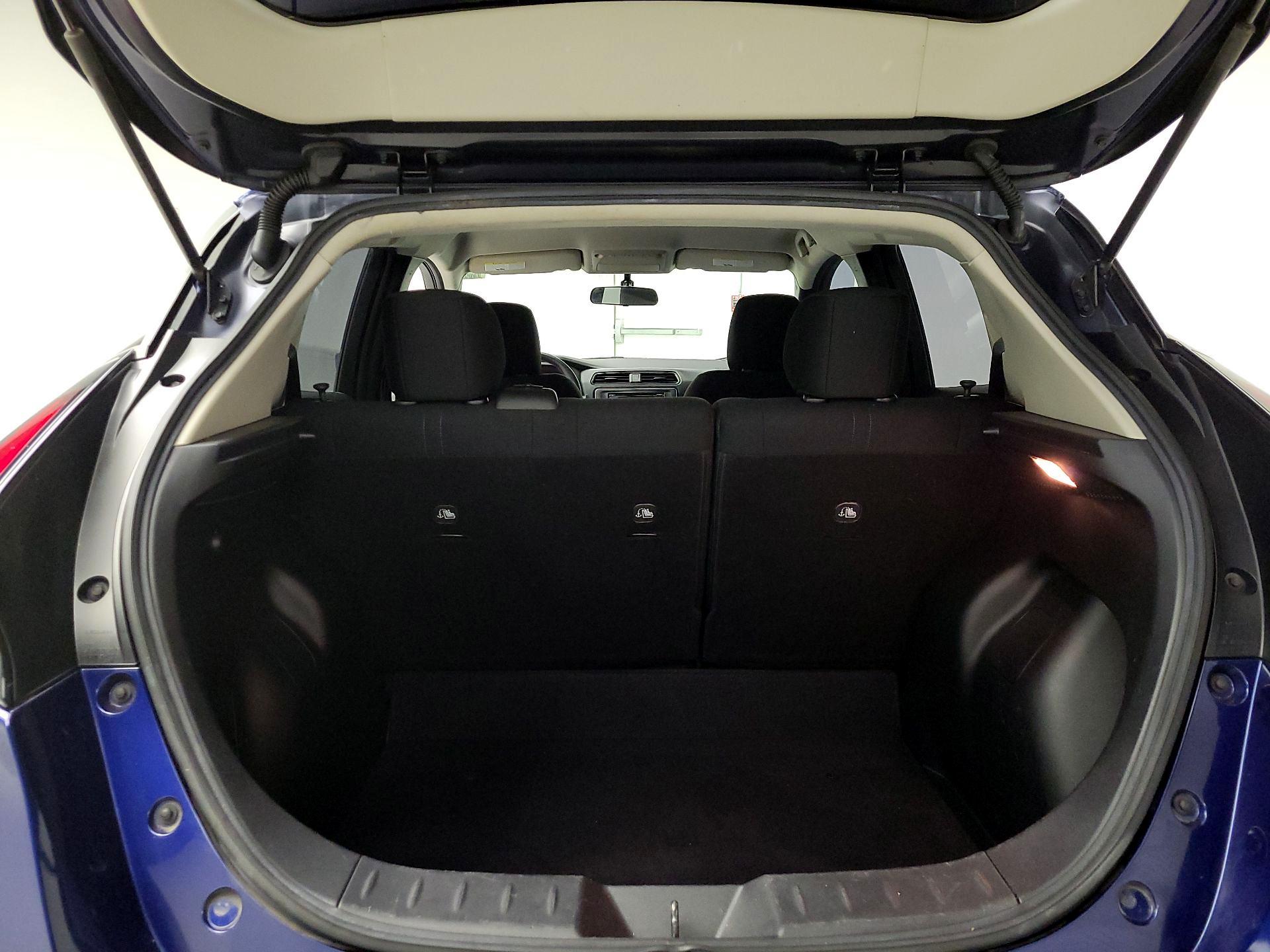 Thumbnail: 2019 Nissan Leaf - 18