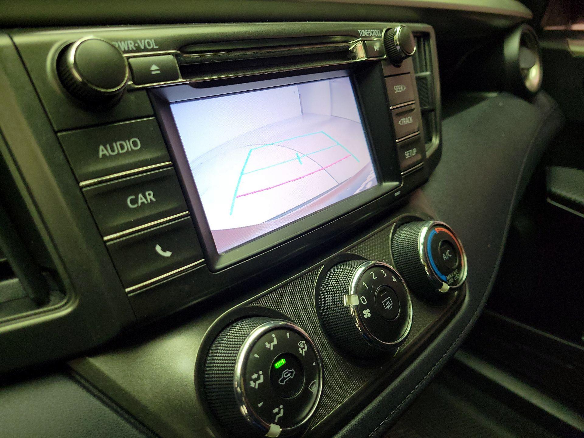 Thumbnail: 2015 Toyota RAV4 - 12