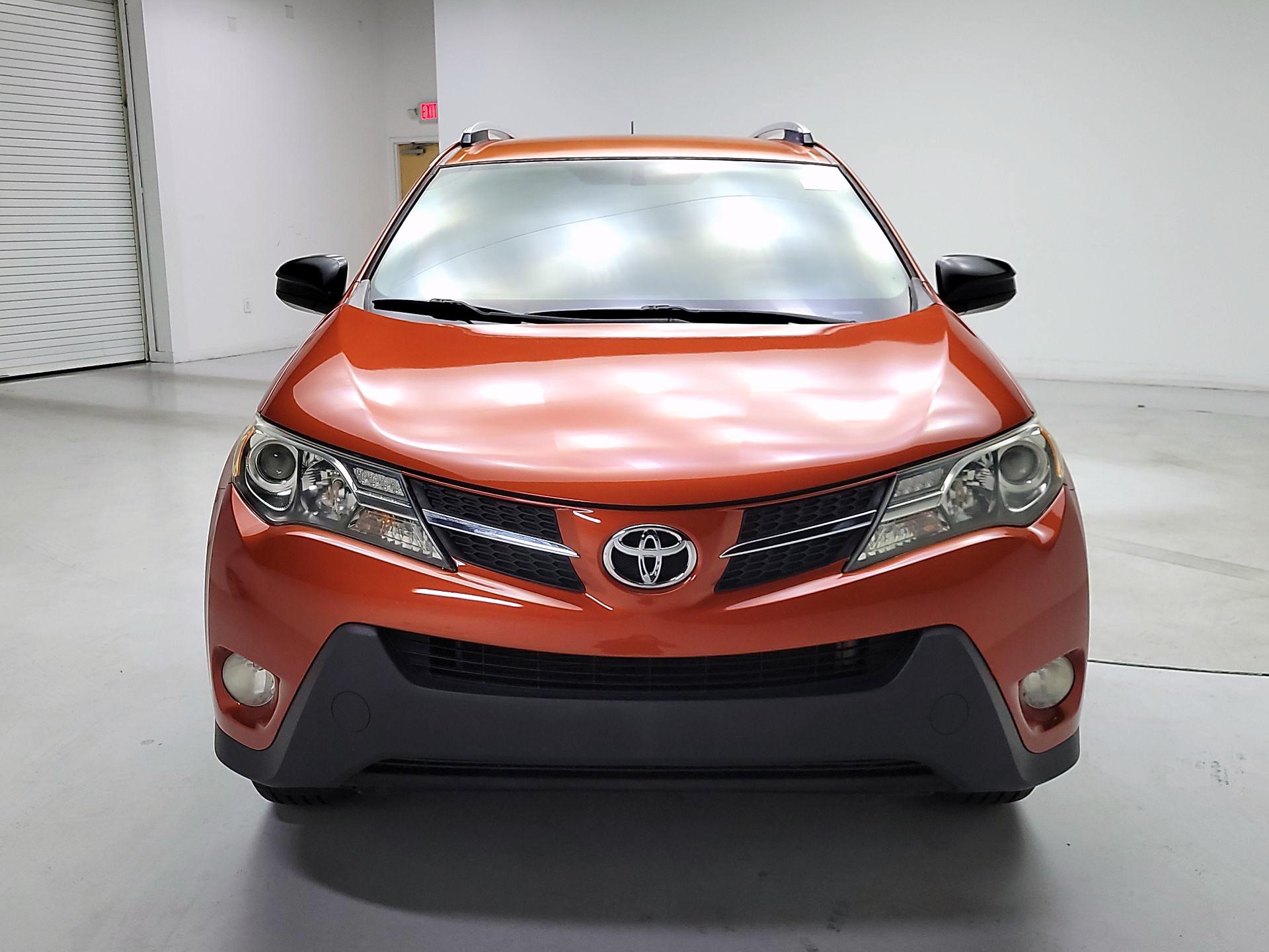 Thumbnail: 2015 Toyota RAV4 - 2
