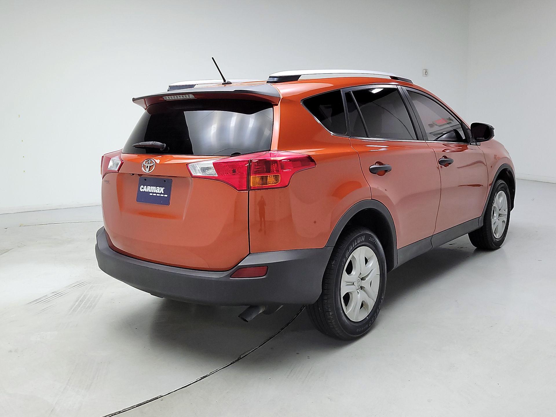 Thumbnail: 2015 Toyota RAV4 - 5