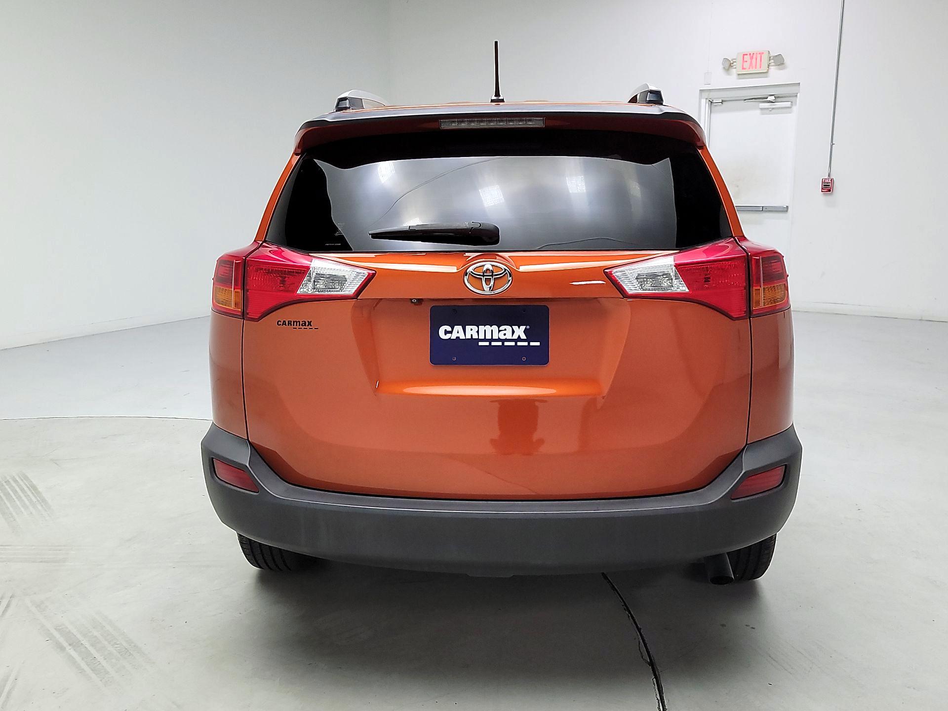 Thumbnail: 2015 Toyota RAV4 - 6