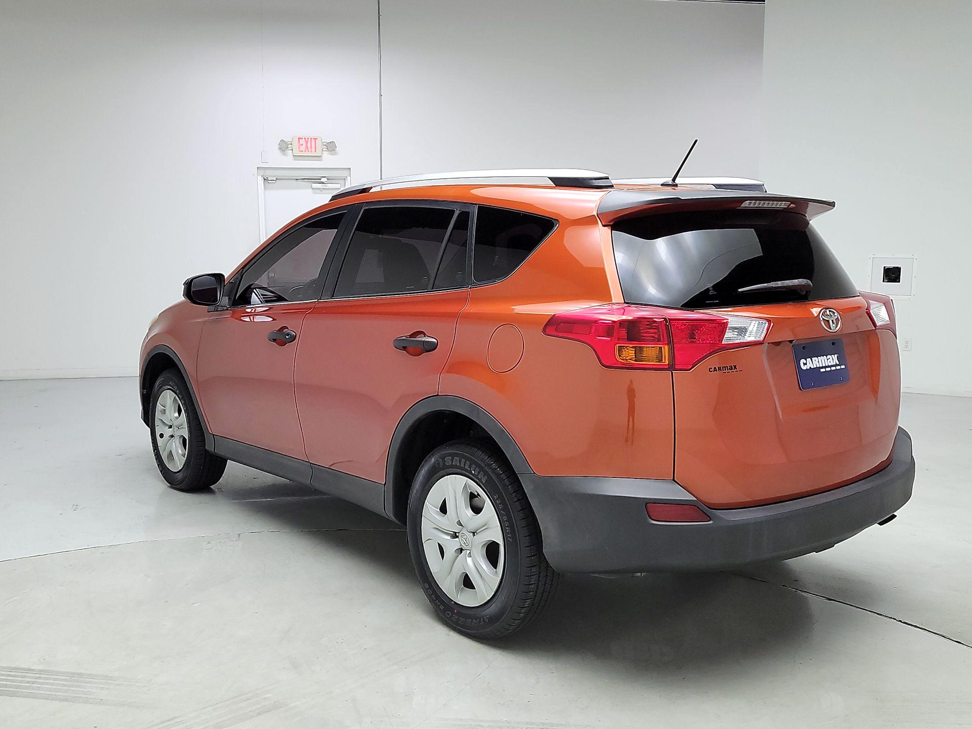 Thumbnail: 2015 Toyota RAV4 - 7