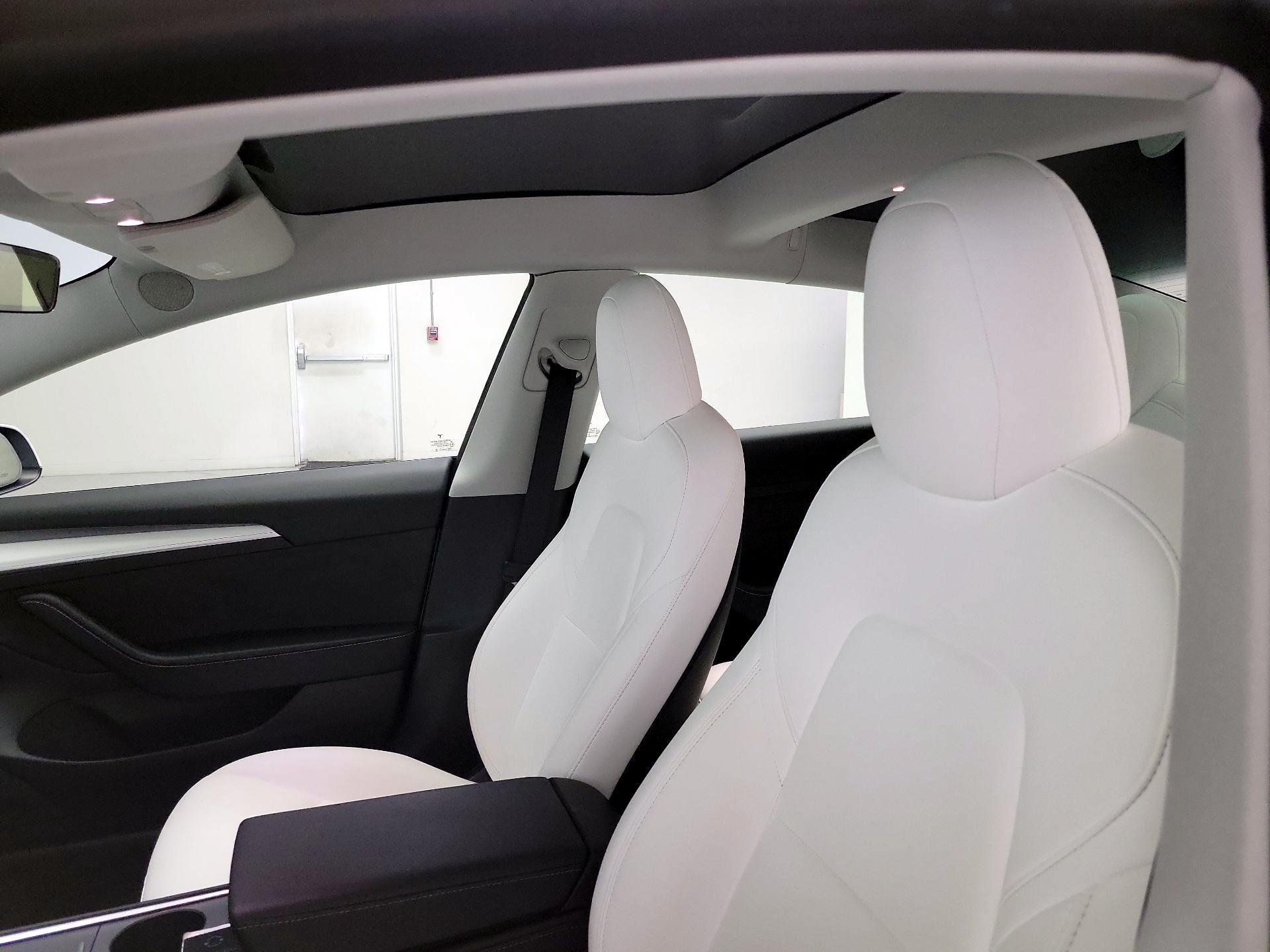 Thumbnail: 2022 Tesla Model 3 - 19