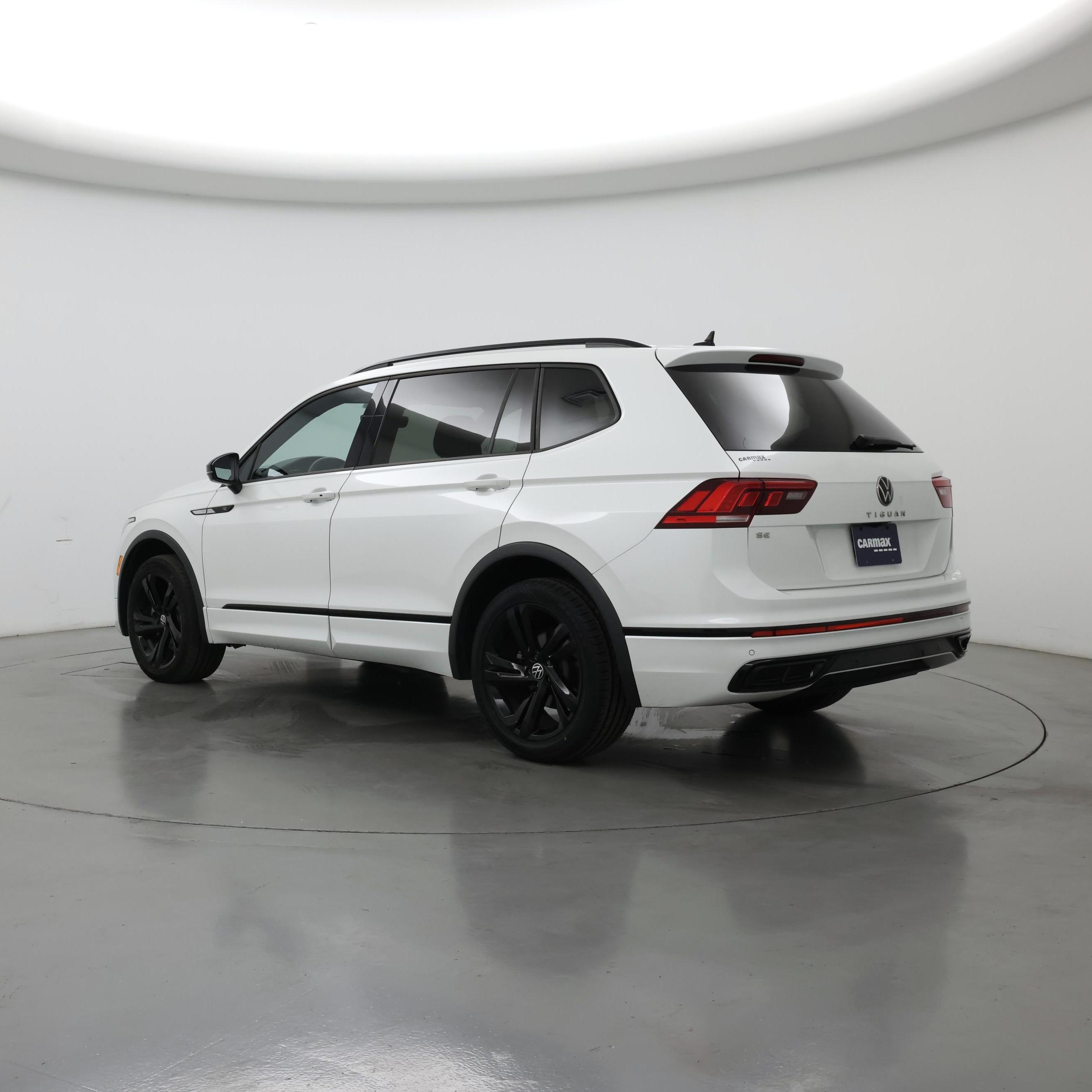 Thumbnail: 2023 Volkswagen Tiguan - 2