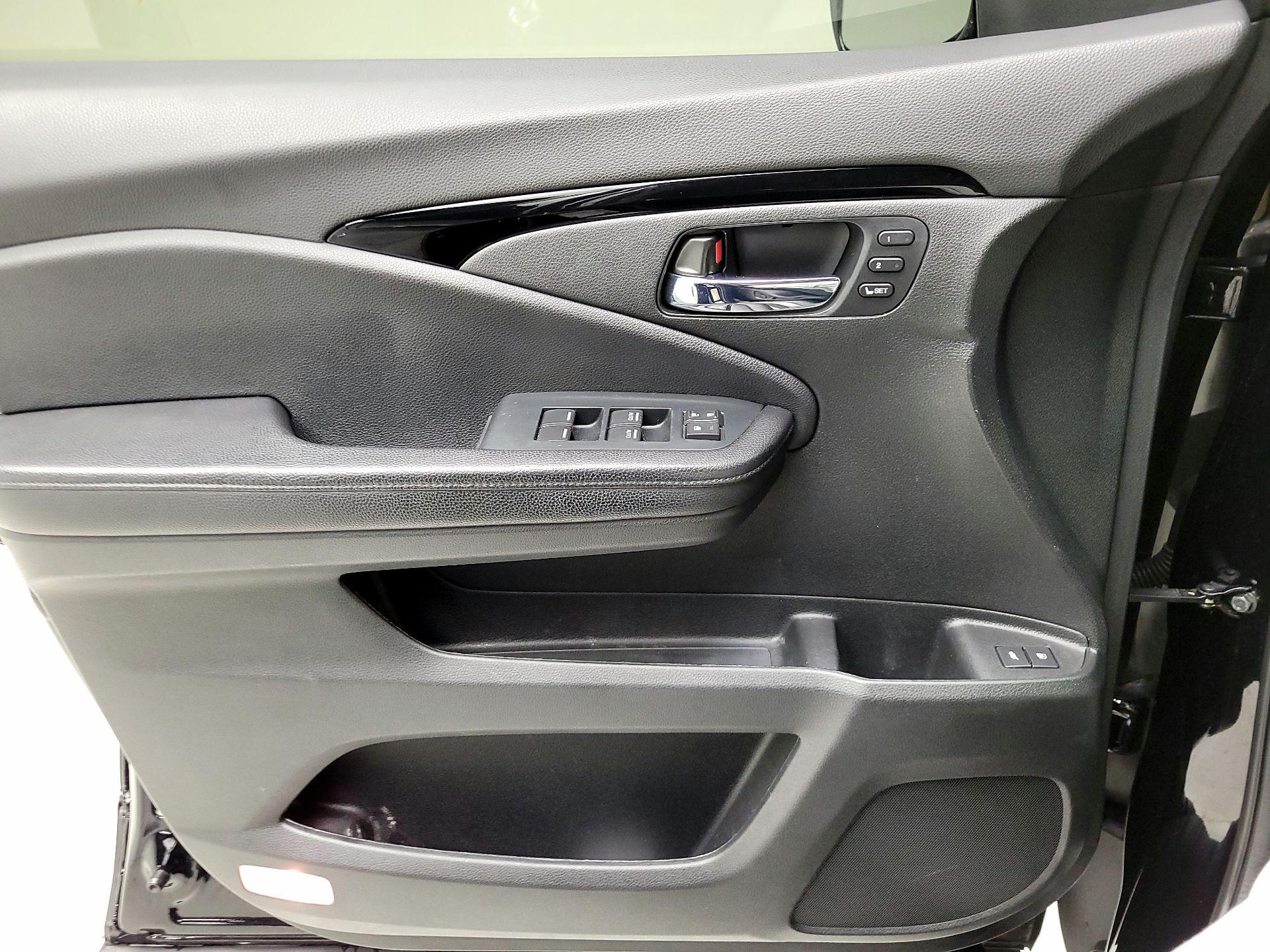 Thumbnail: 2022 Honda Pilot - 10