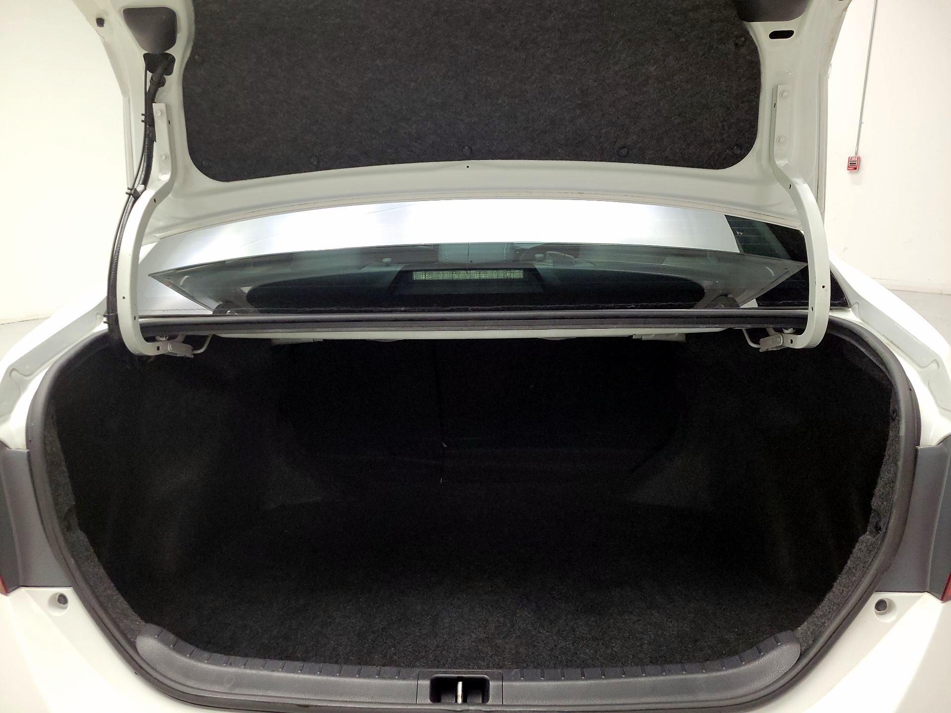 Thumbnail: 2016 Toyota Corolla - 18