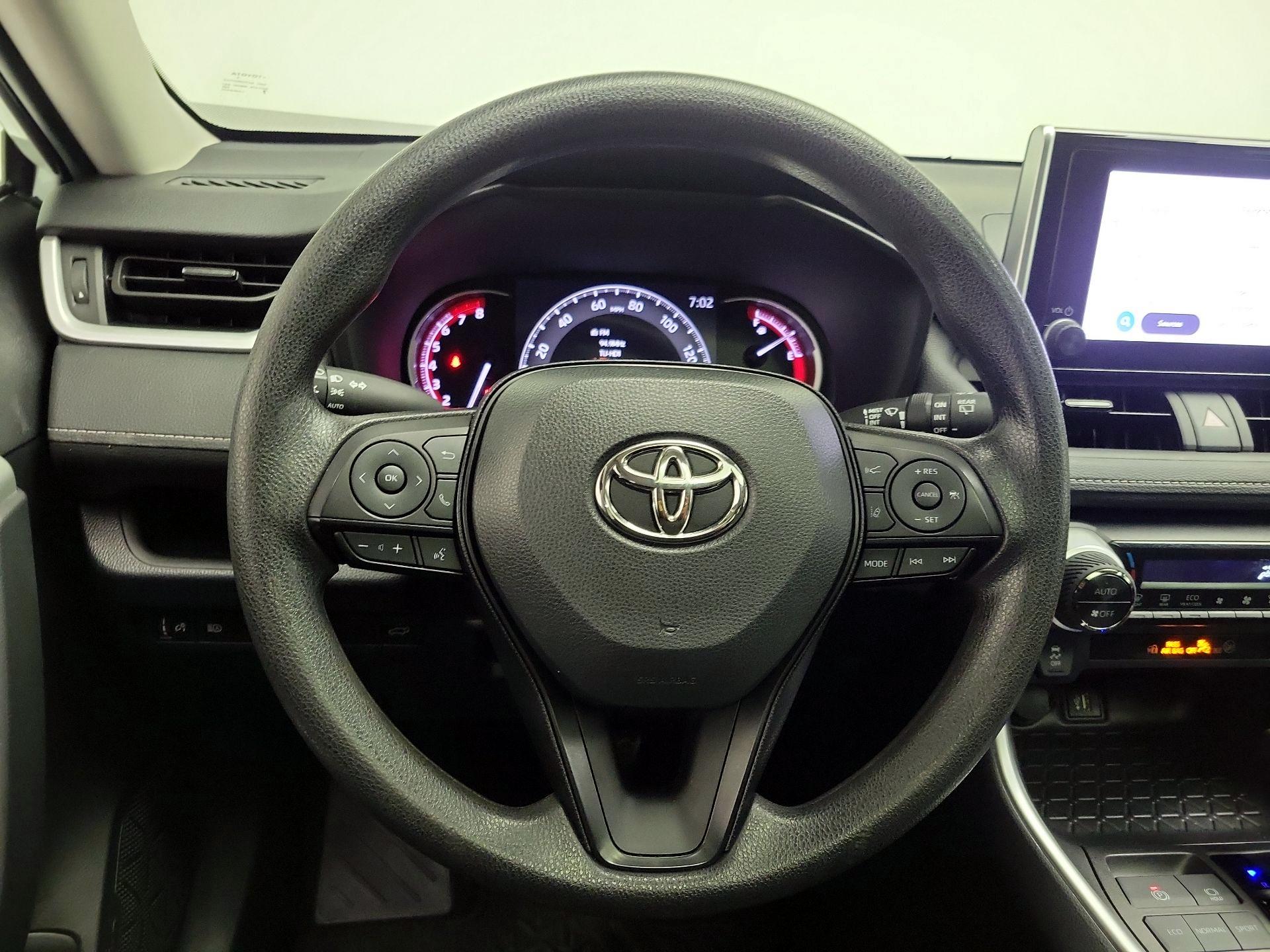 Thumbnail: 2023 Toyota RAV4 - 10