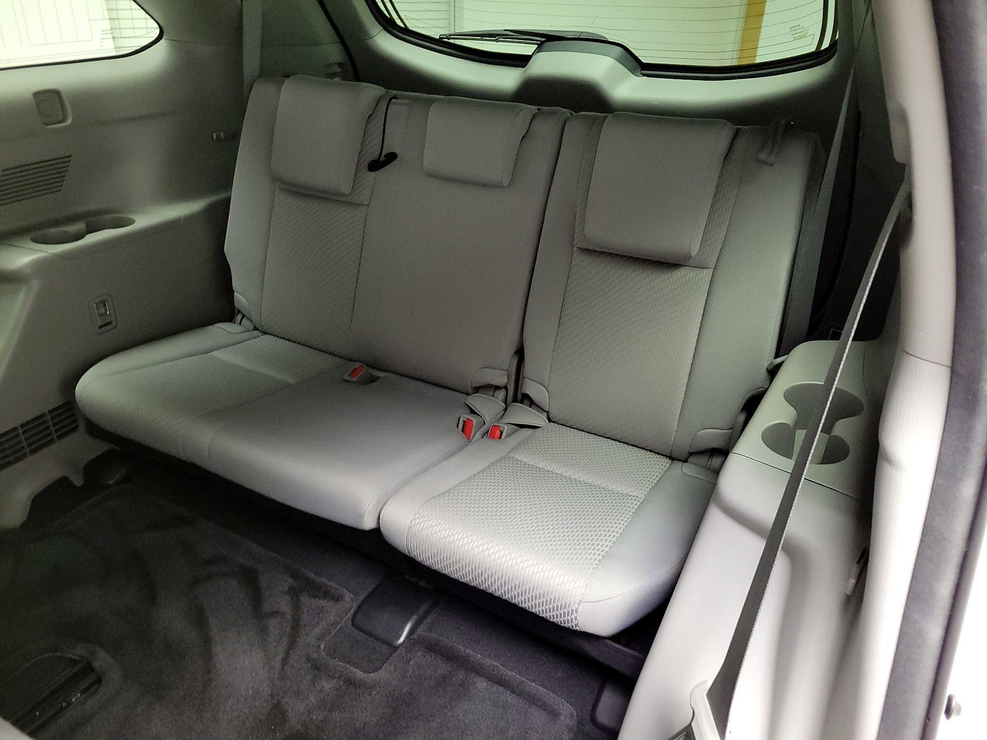 Thumbnail: 2016 Toyota Highlander - 18