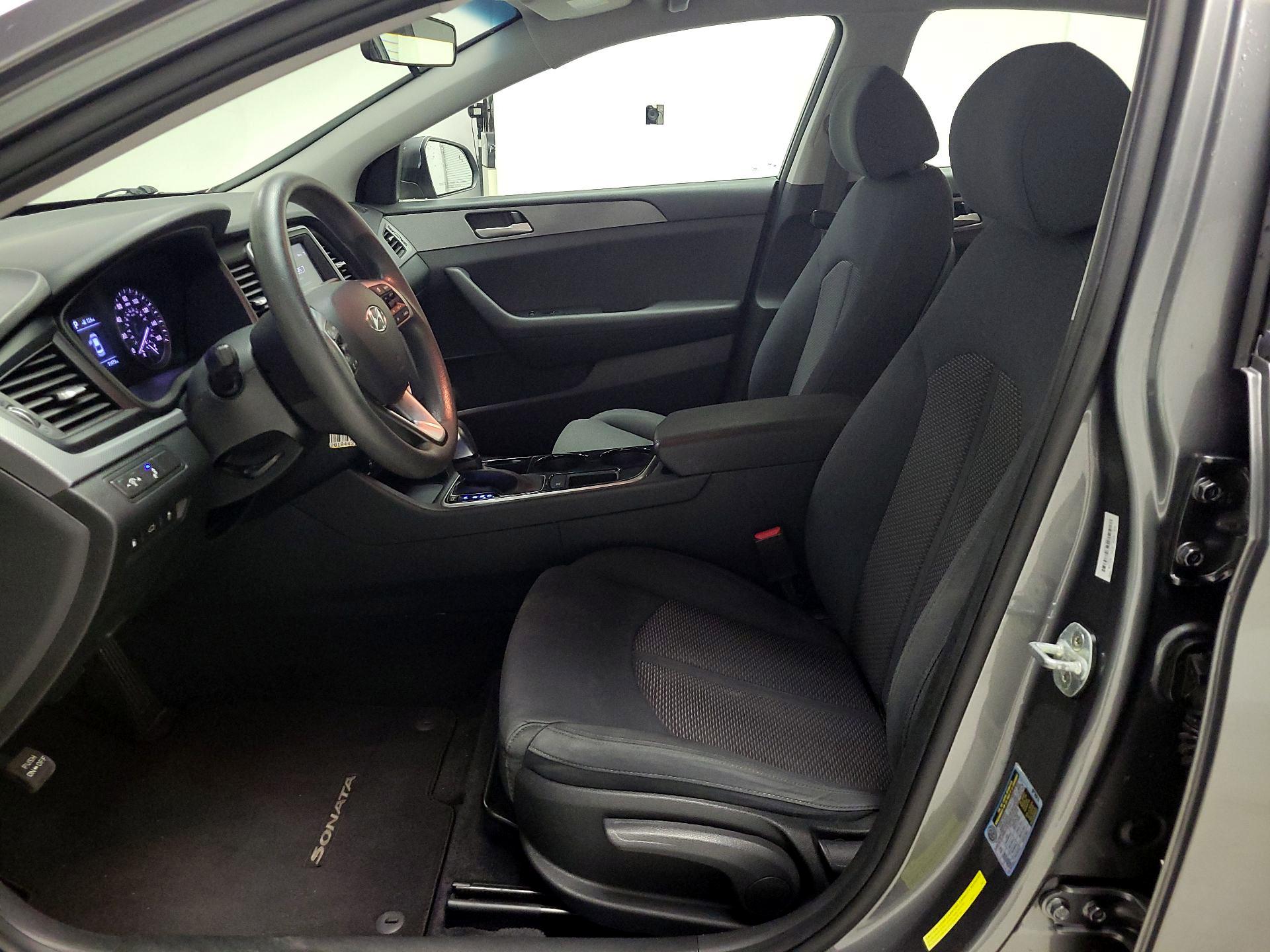 Thumbnail: 2019 Hyundai Sonata - 9