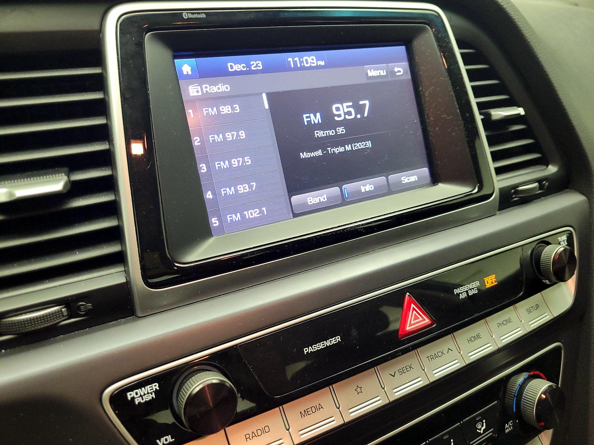 Thumbnail: 2019 Hyundai Sonata - 13