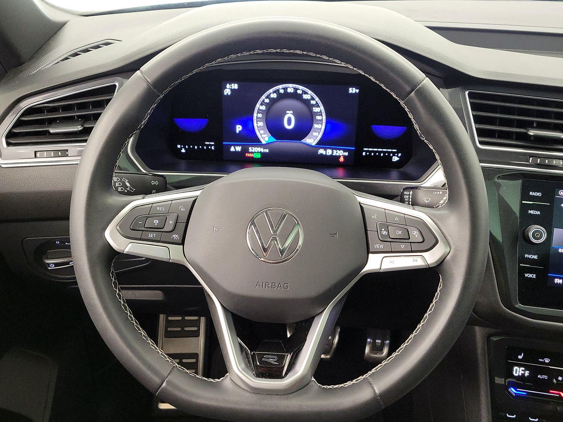 Thumbnail: 2023 Volkswagen Tiguan - 10