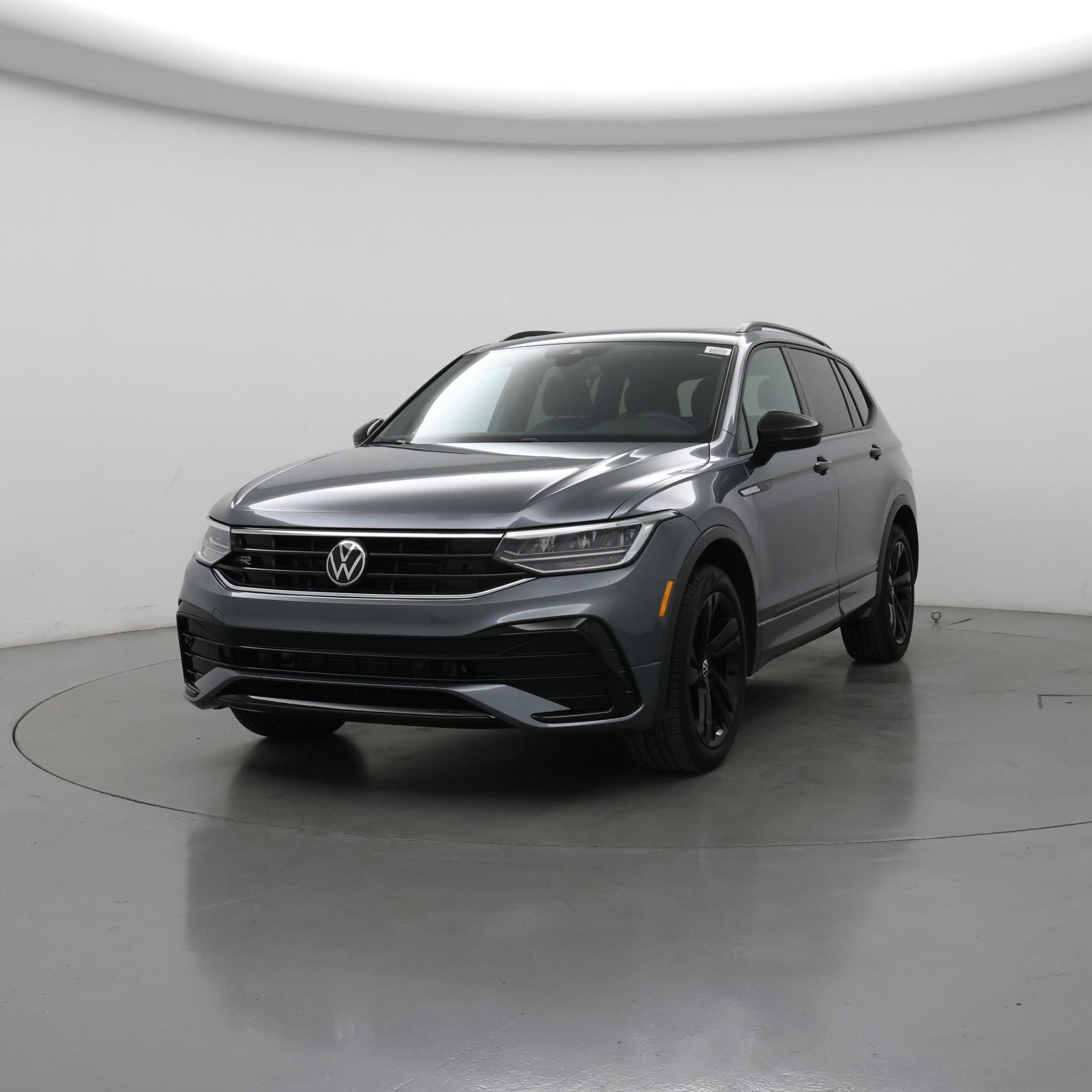 Thumbnail: 2023 Volkswagen Tiguan - 4