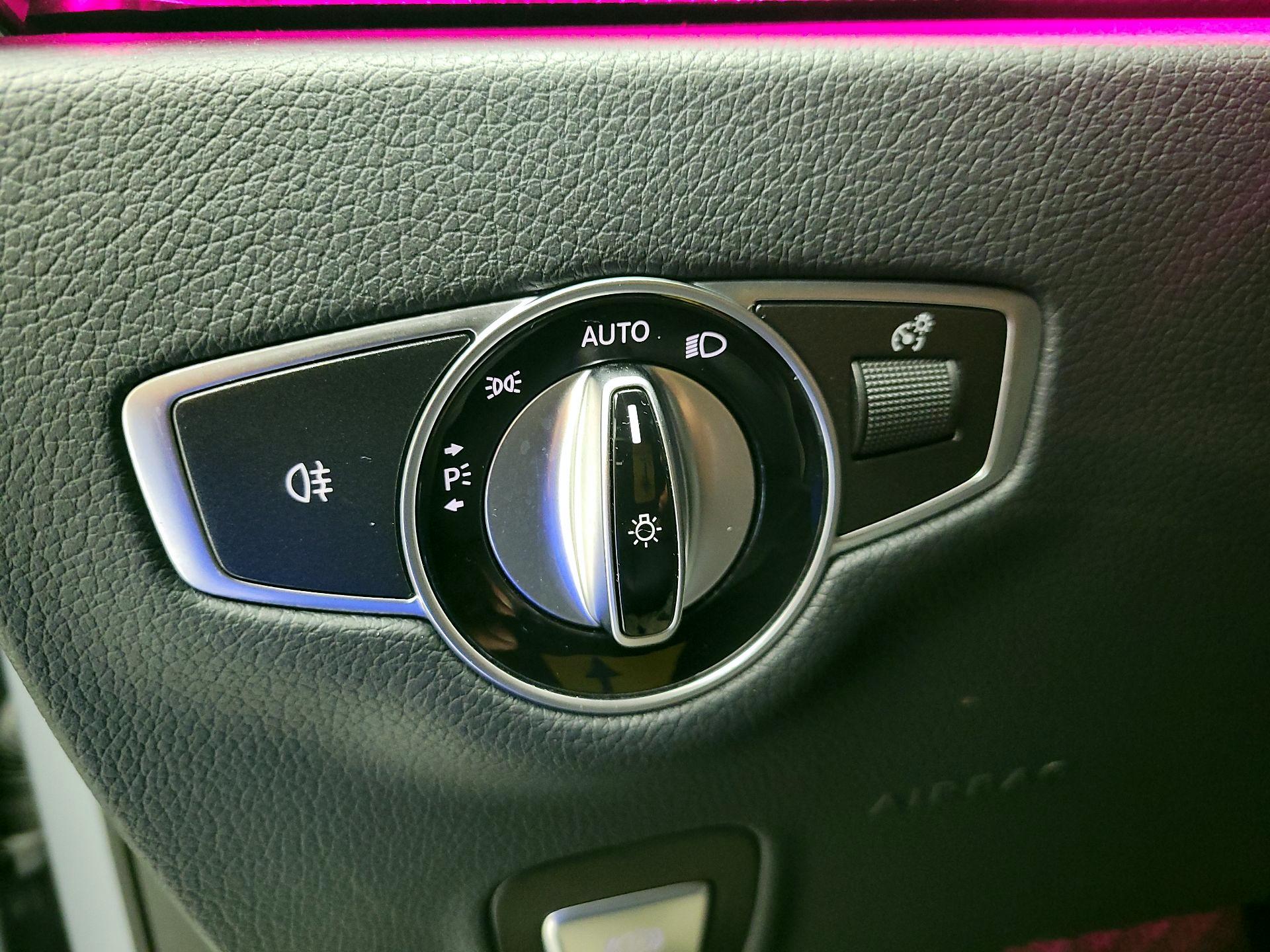 Thumbnail: 2022 Mercedes-Benz E-Class - 11