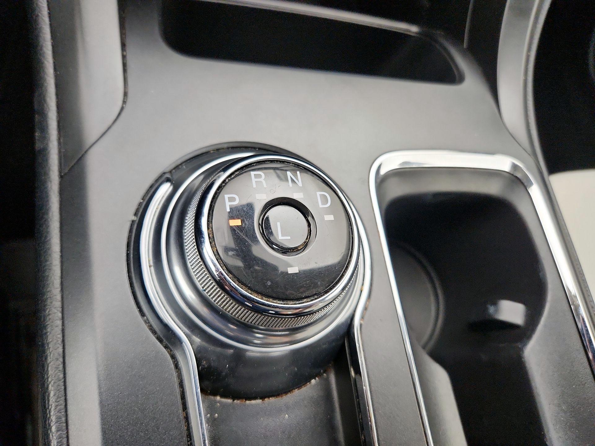 Thumbnail: 2020 Ford Fusion - 18