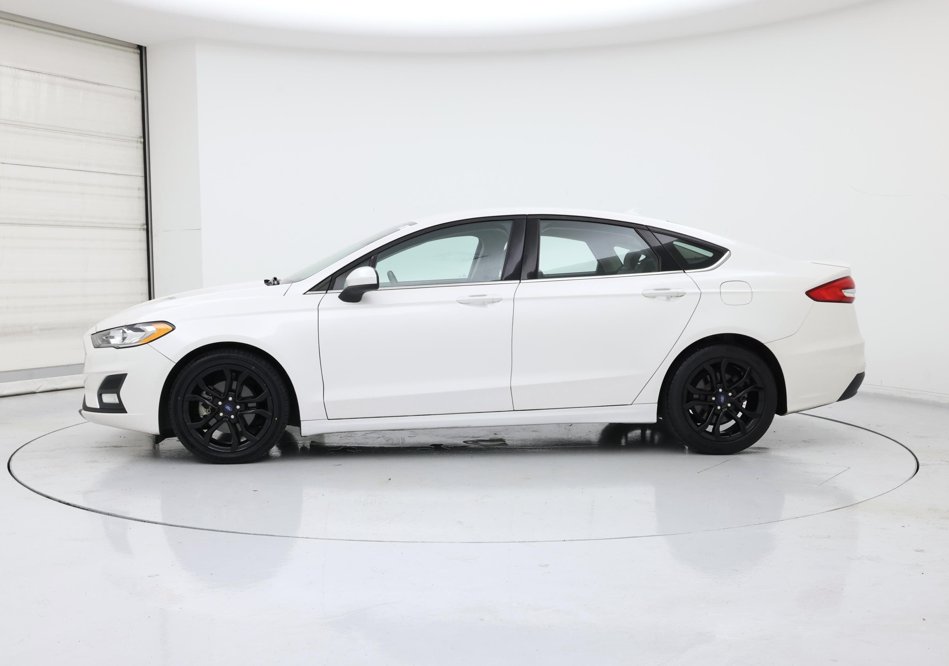 Thumbnail: 2020 Ford Fusion - 3