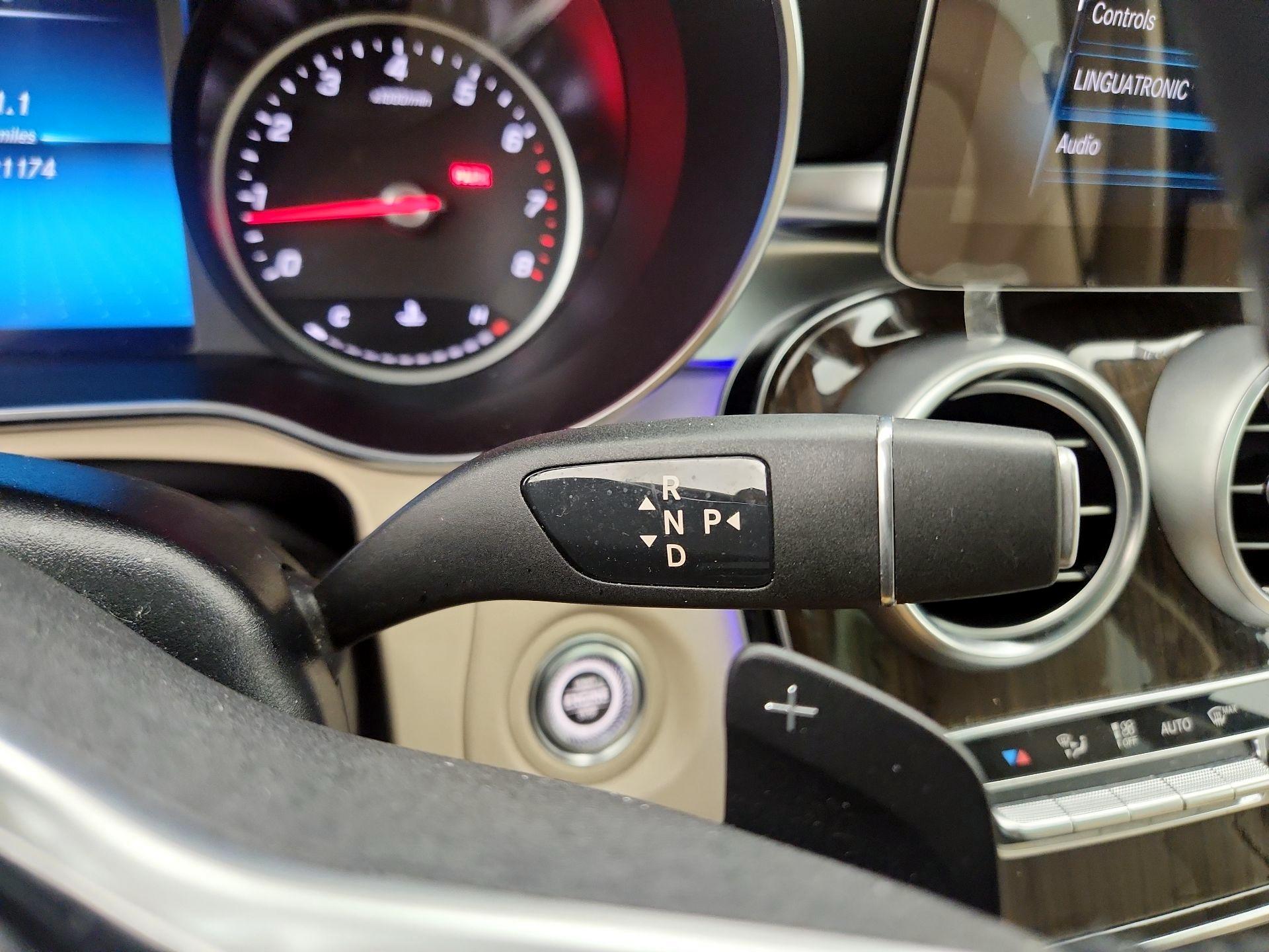 Thumbnail: 2022 Mercedes-Benz GLC - 17