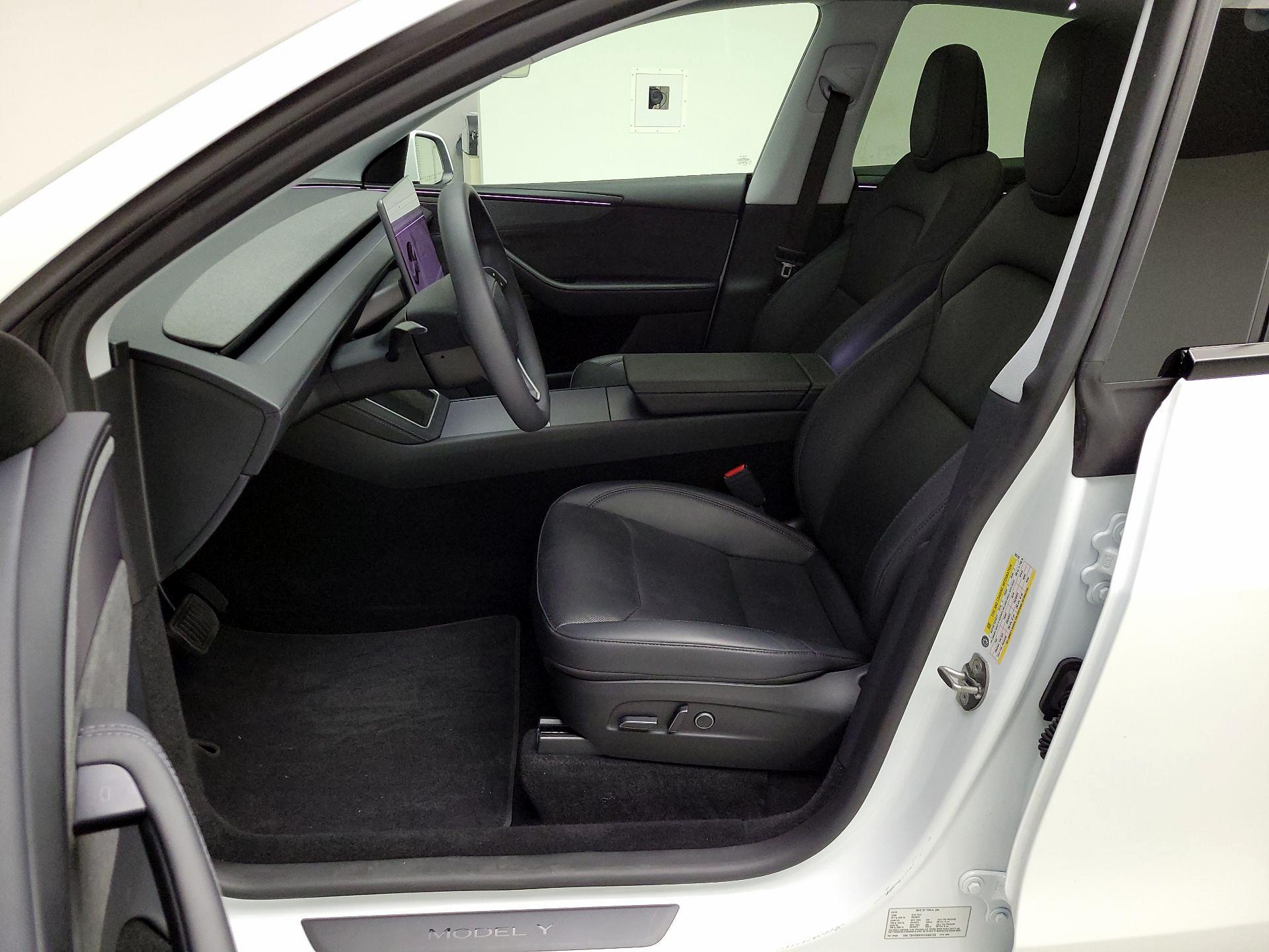 Thumbnail: 2026 Tesla Model Y - 9